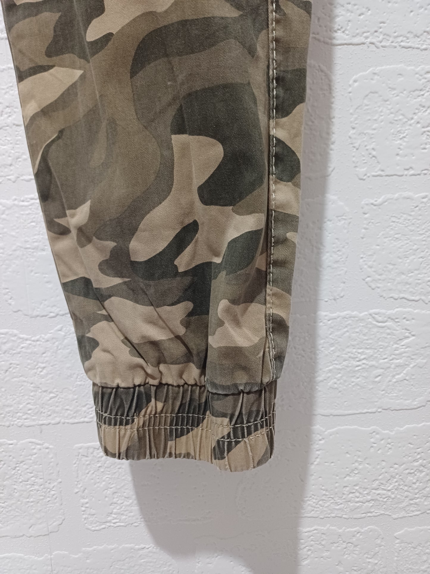 Egret Camo Cargo Joggers Approx 30W 29L - Very Good Condition