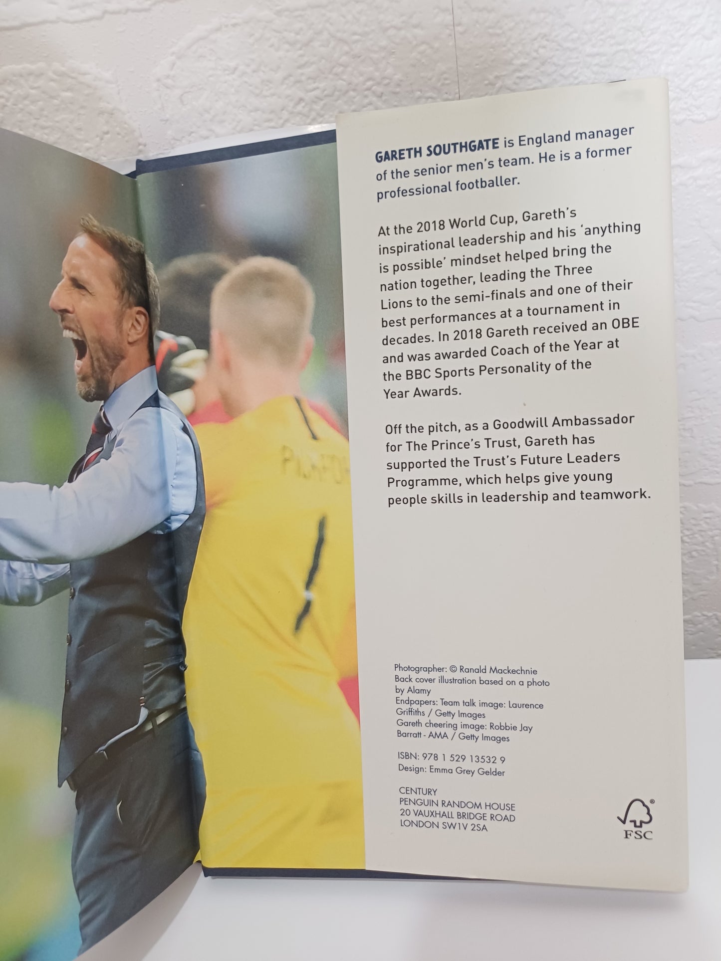Anything Is Possible: Be Brave, Be Kind and Follow Your Dreams – Gareth Southgate | Hardback | Good Condition