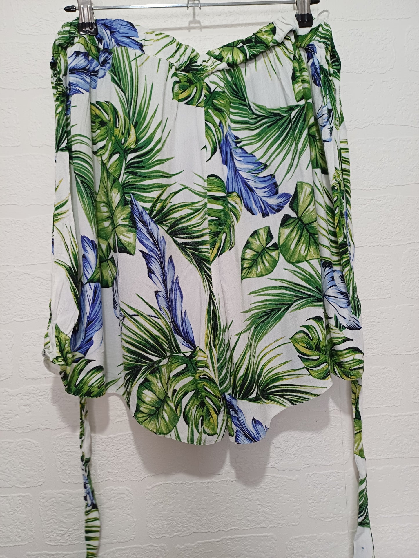 F&F Green Blue & White Tropical Leaf Print Shorts Size 14 Approx. 32" Waist - Very Good Condition