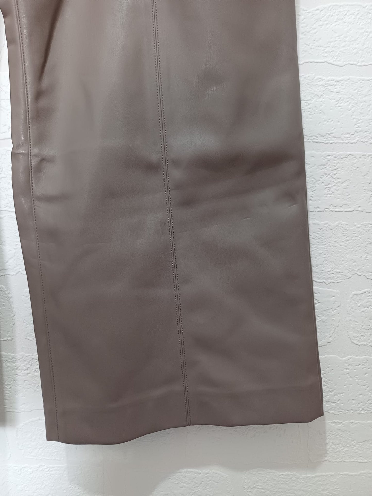 Women's Trousers JD Williams Taupe Faux Leather Wide Leg Plus Size 22 Approx. 21" PTP - New Condition