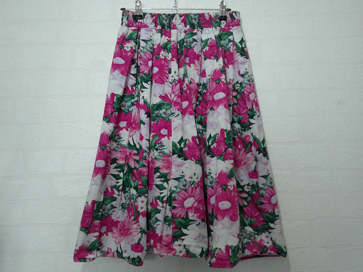 Pink Green White Floral Pleated Skirt W26 28" L - Very Good Condition