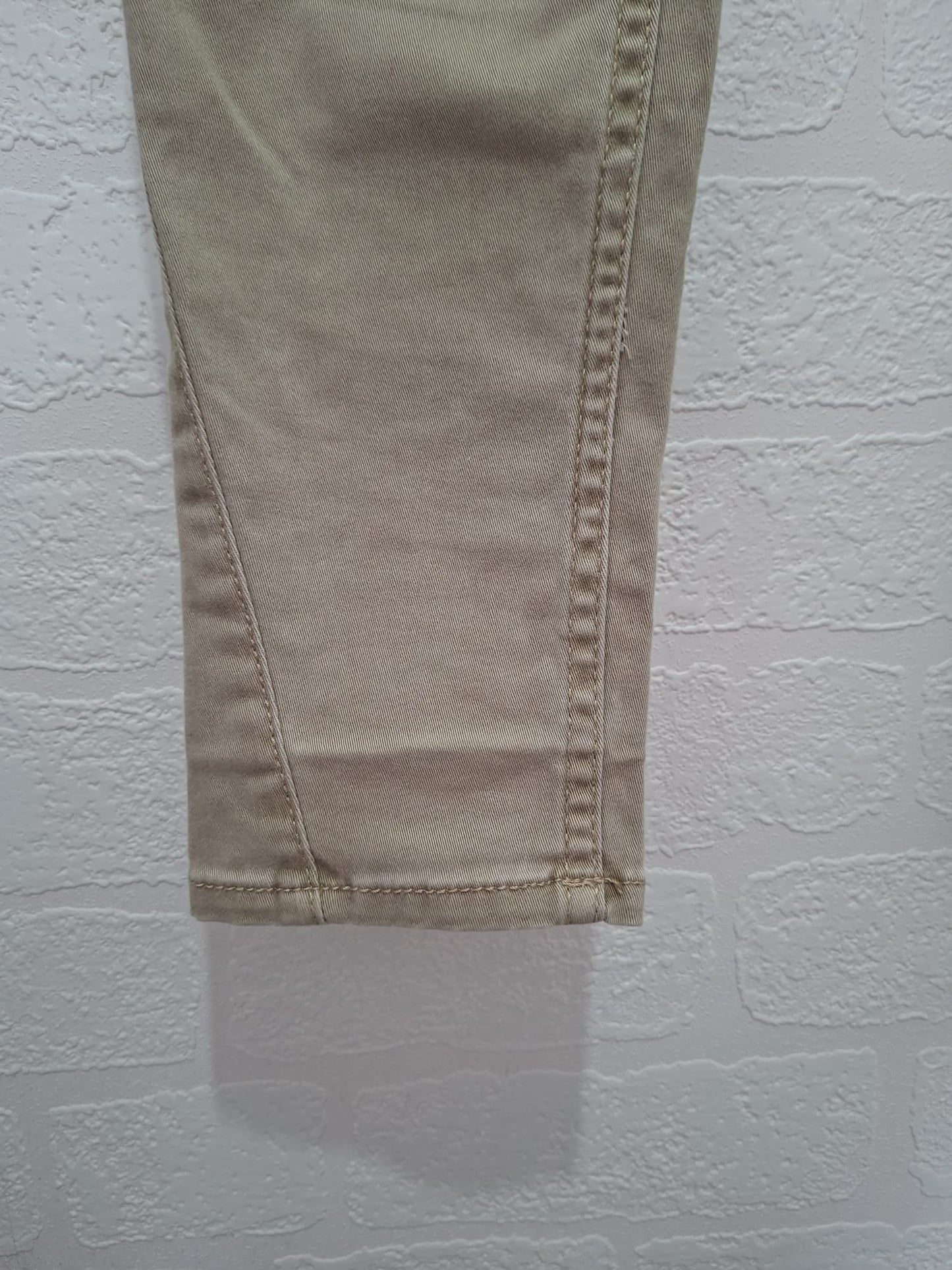 Hollister Beige Skinny Jeans W26 30W 29L - Very Good Condition