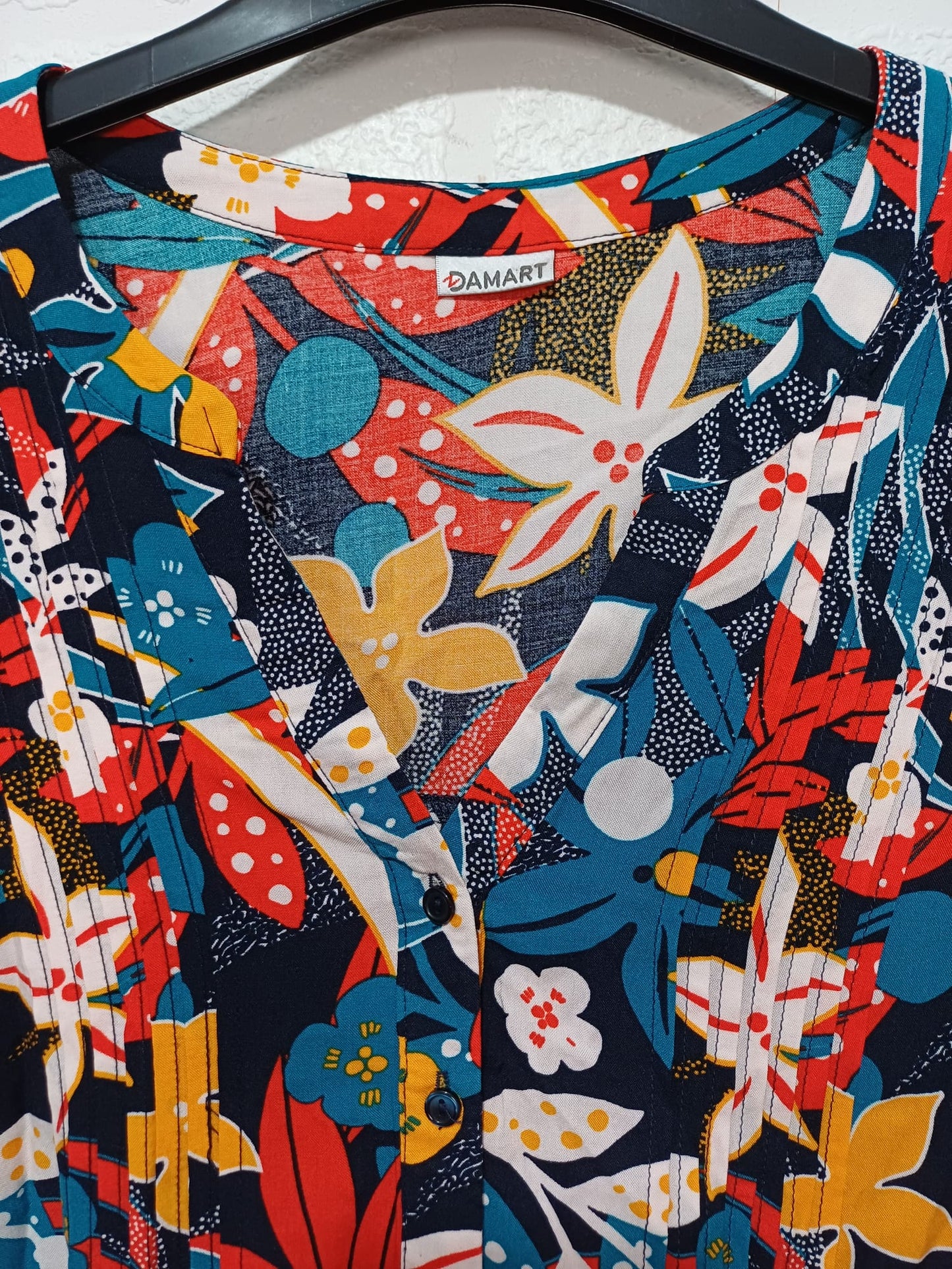 Women's Tunic Blouse Damart Black Turquoise Red Orange White Floral V Neck 3/4 Sleeve Size 14 Approx. 21" PTP - Very Good Condition
