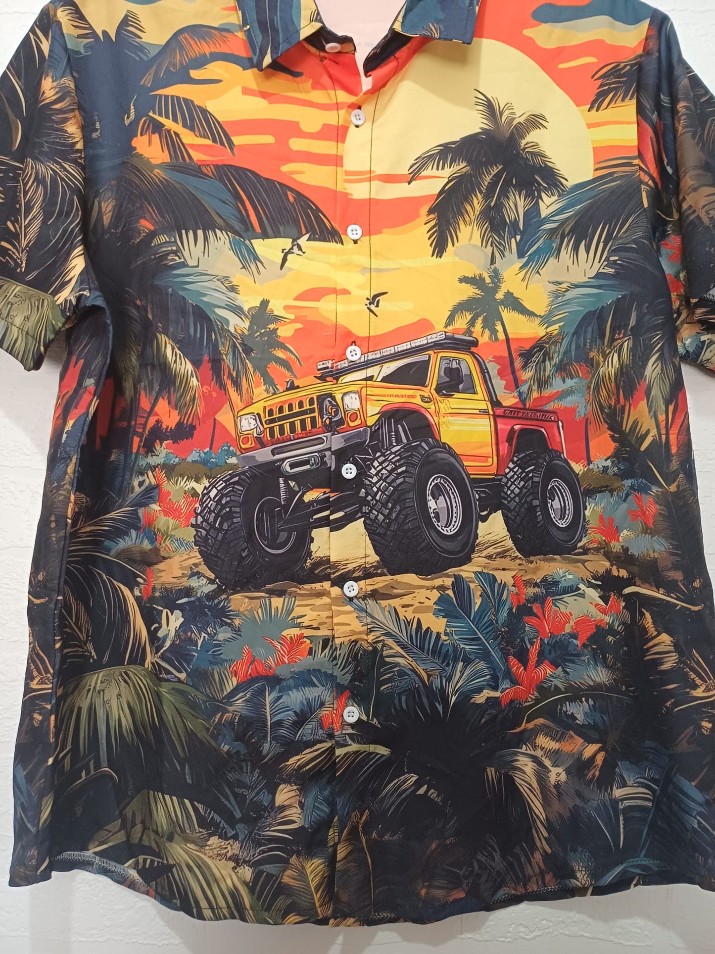 Men's Shirt Tropical Off Road Truck Hawaiian Print Medium Approx. 22" PTP - Very Good Condition