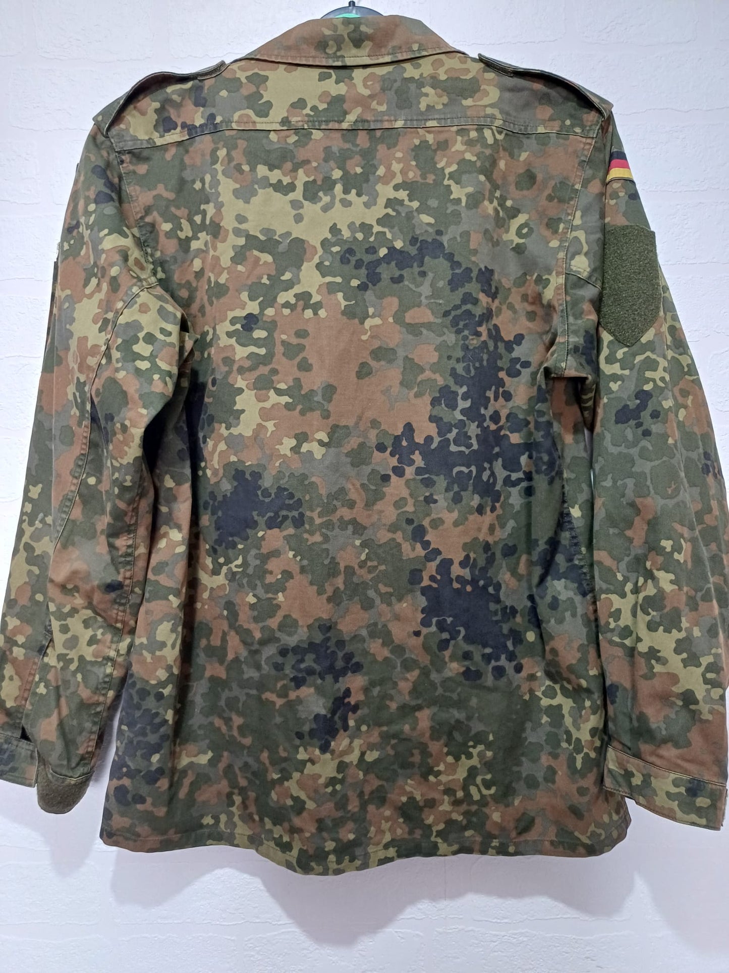 Men's Bundeswehr Flecktarn Military Field Shirt Jacket German Army Surplus Size M Approx. 21" PTP - Very Good Condition
