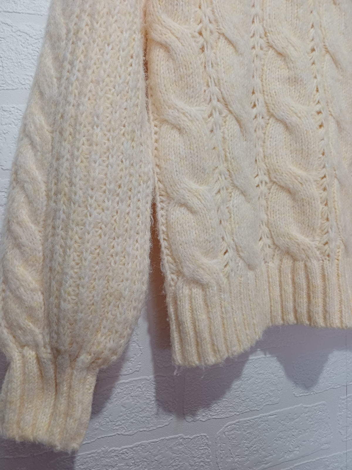 Women's Jumper Papaya Cream Cable Knit Textured Open-Knit Balloon Sleeve Size XS Very Good Pre-Owned Condition