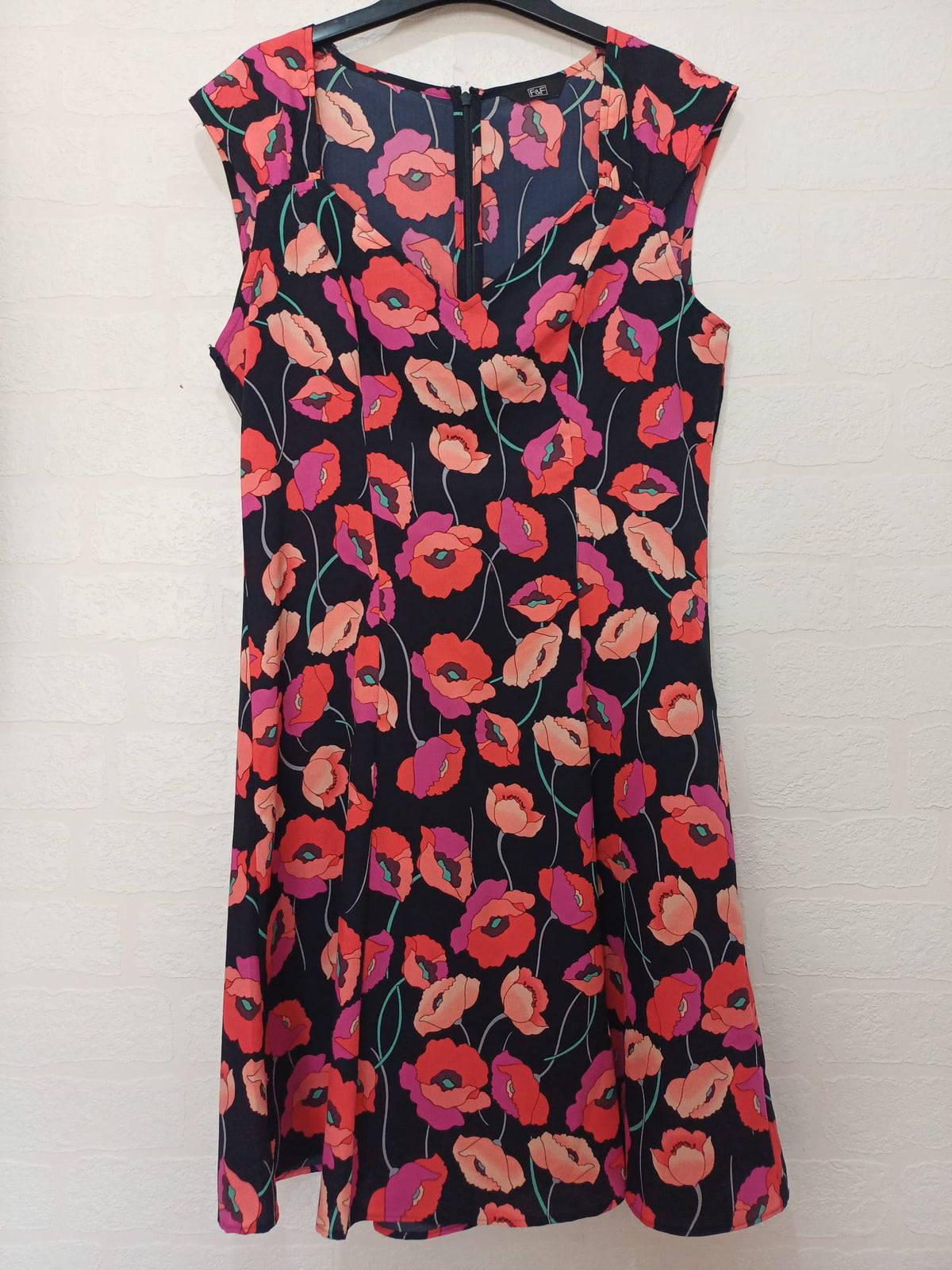 Women's Dress F&F Black Pink Poppy Floral V-Neck Cap Sleeve Skater Size 10 Very Good Condition