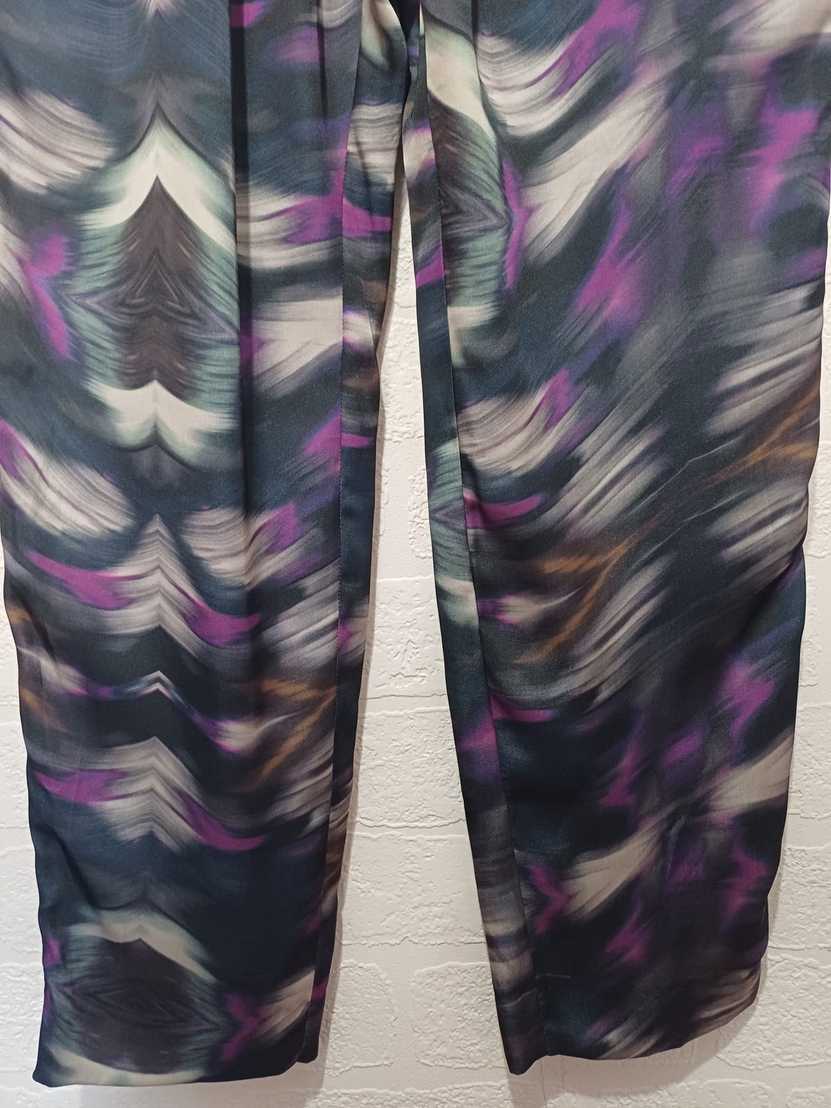 Women's Trousers Mango Suit Purple Abstract Print Tapered Peg Size M / UK 10 Very Good Condition