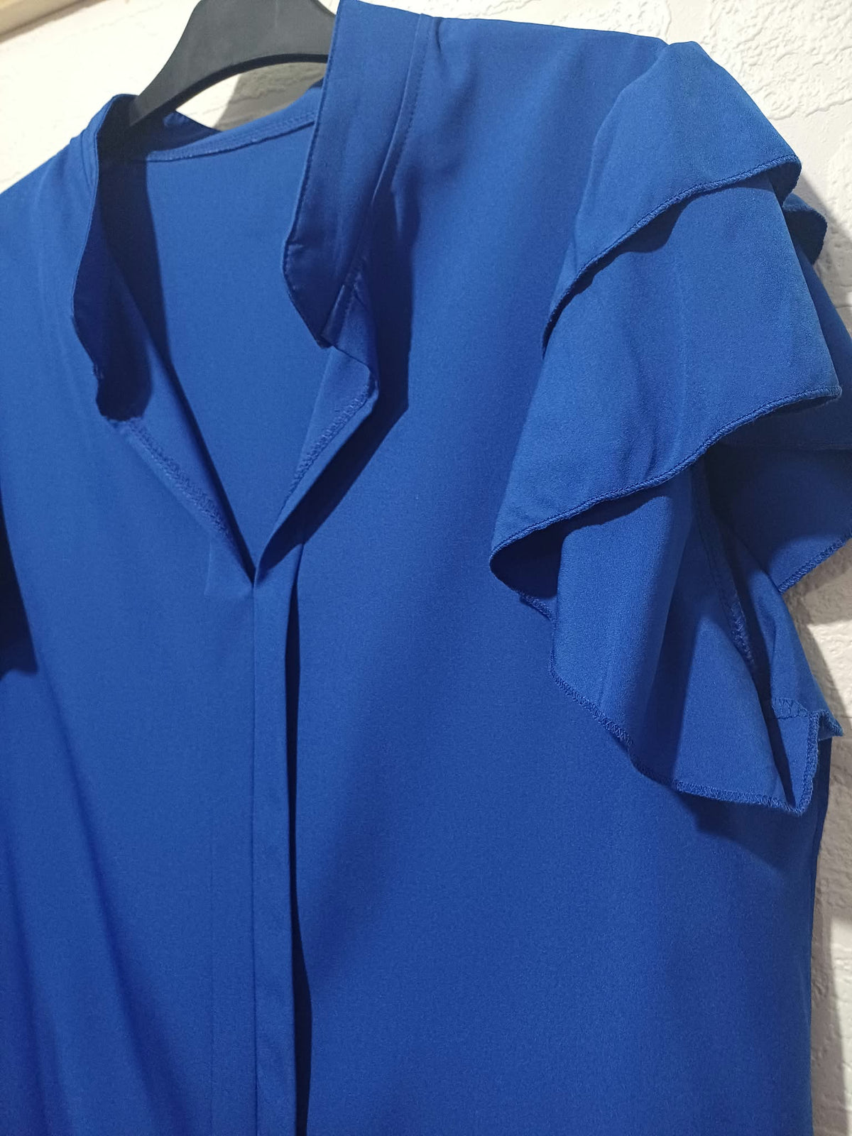 Women's Blouse Royal Blue V-Neck Layered Ruffle Sleeve Size L Excellent Condition