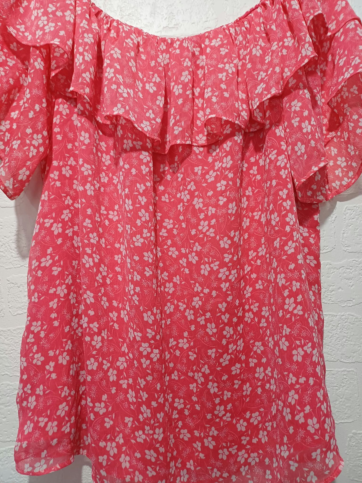 Women's Blouse F&F Red White Floral Off Shoulder Ruffle Size 14 Very Good Condition