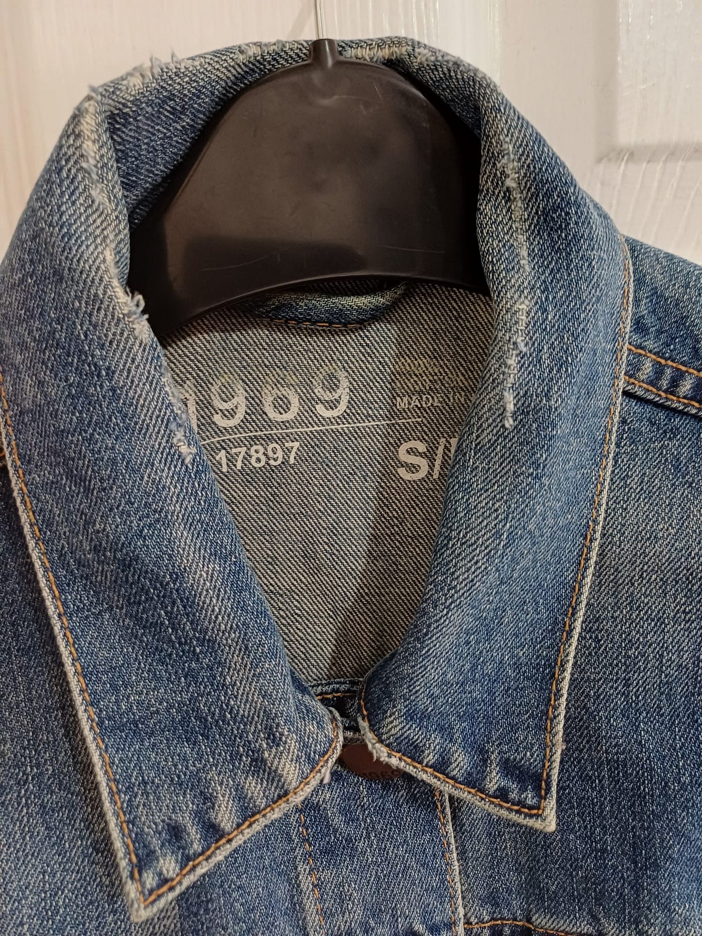 Women's Denim Jacket Blue Faded Wash Distressed Button Front Gap 1969 Size S - Good Condition