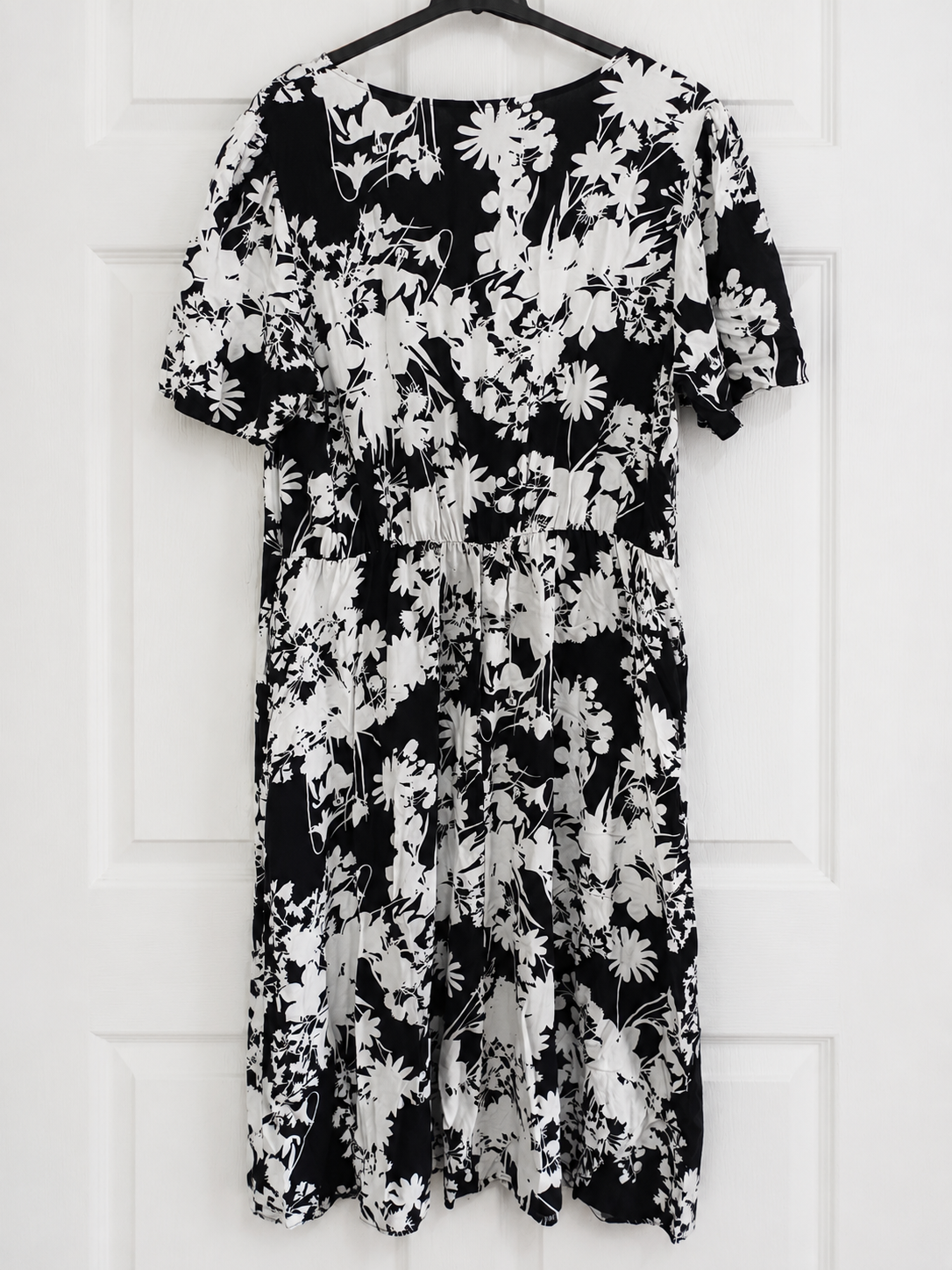 Women's Midi Dress George Black White Floral V Neck Short Sleeve Button Detail Plus Size 20 - Very Good Condition