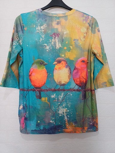 Women's Top Unbranded Colourful Bird Print 3/4 Sleeve Soft Stretch Size M Approx. 20" PTP - Like New Condition