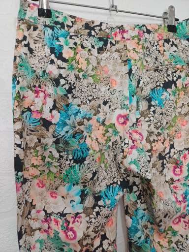 Women's Trousers Topshop Blue Multi Floral Tropical Print Straight Leg Size 8 Approx. 28" W 25.5" L - Very Good Condition