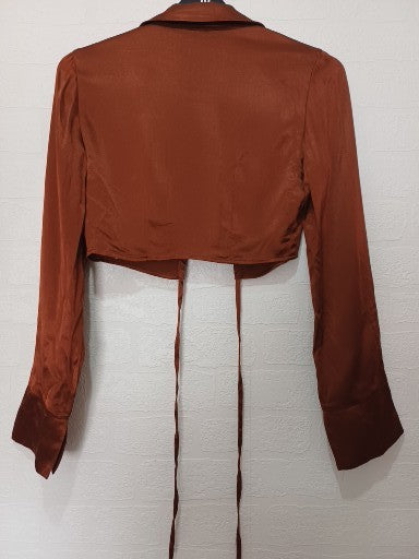Women's Crop Top Pull&Bear Rust Satin Tie Front Long Sleeve Size S Approx. 17" PTP - BNWT