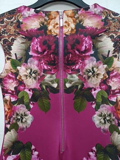 Women's Bodycon Midi Dress Star by Julien Macdonald Pink Floral Size 16 Approx. 40" Length - Very Good Condition