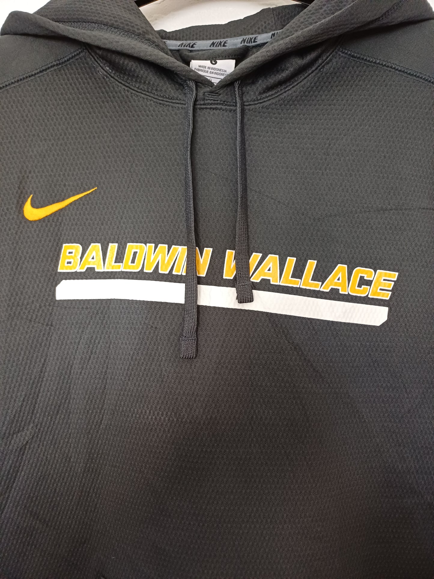 Nike Black Baldwin Wallace Therma-Fit Top Large 23" PTP - Good Condition