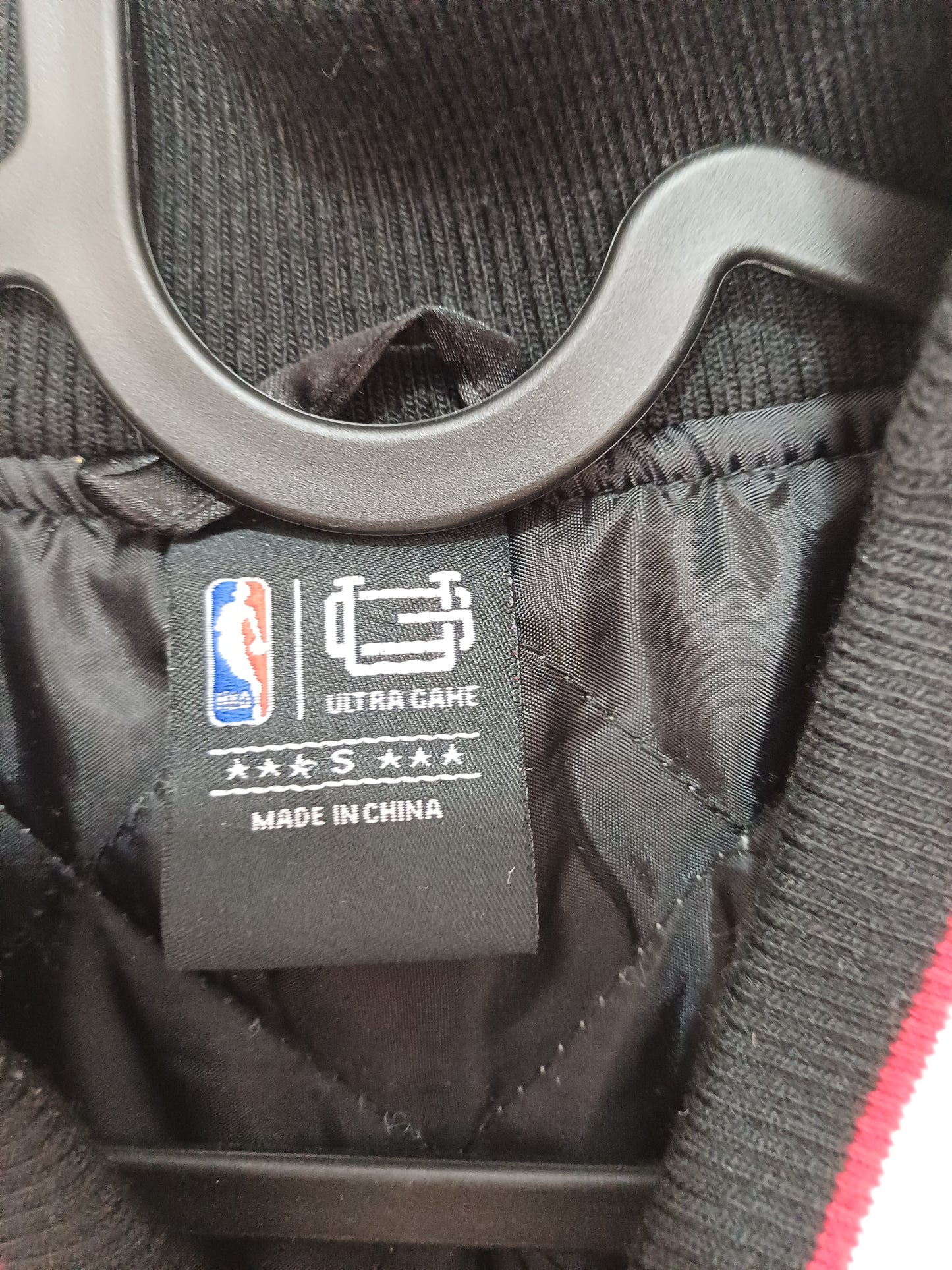 NBA Chicago Bulls Varsity Bomber Jacket – Size Small
