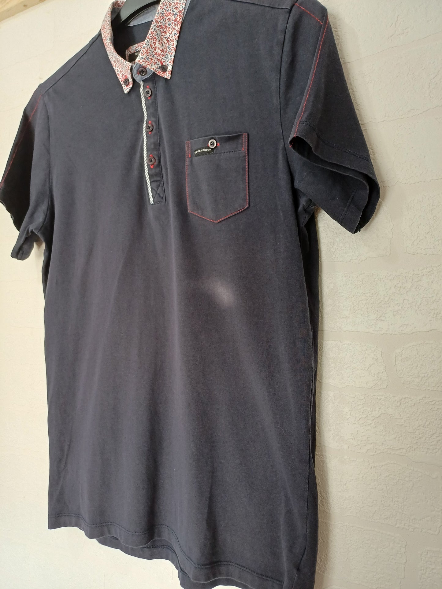 Guide London Men's Navy Polo Shirt with Multi-Colour Patterned Collar Medium 20" PTP 30" Long - Good Condition