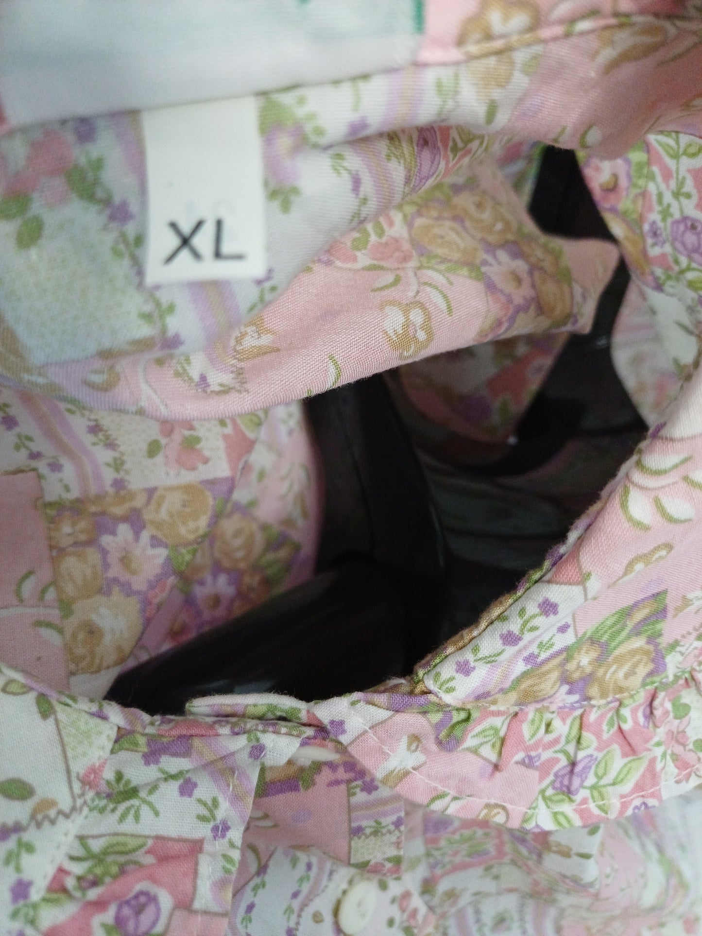 012 Benetton Pink Floral Blouse – Vintage (Fits S/M, 100% Cotton)
