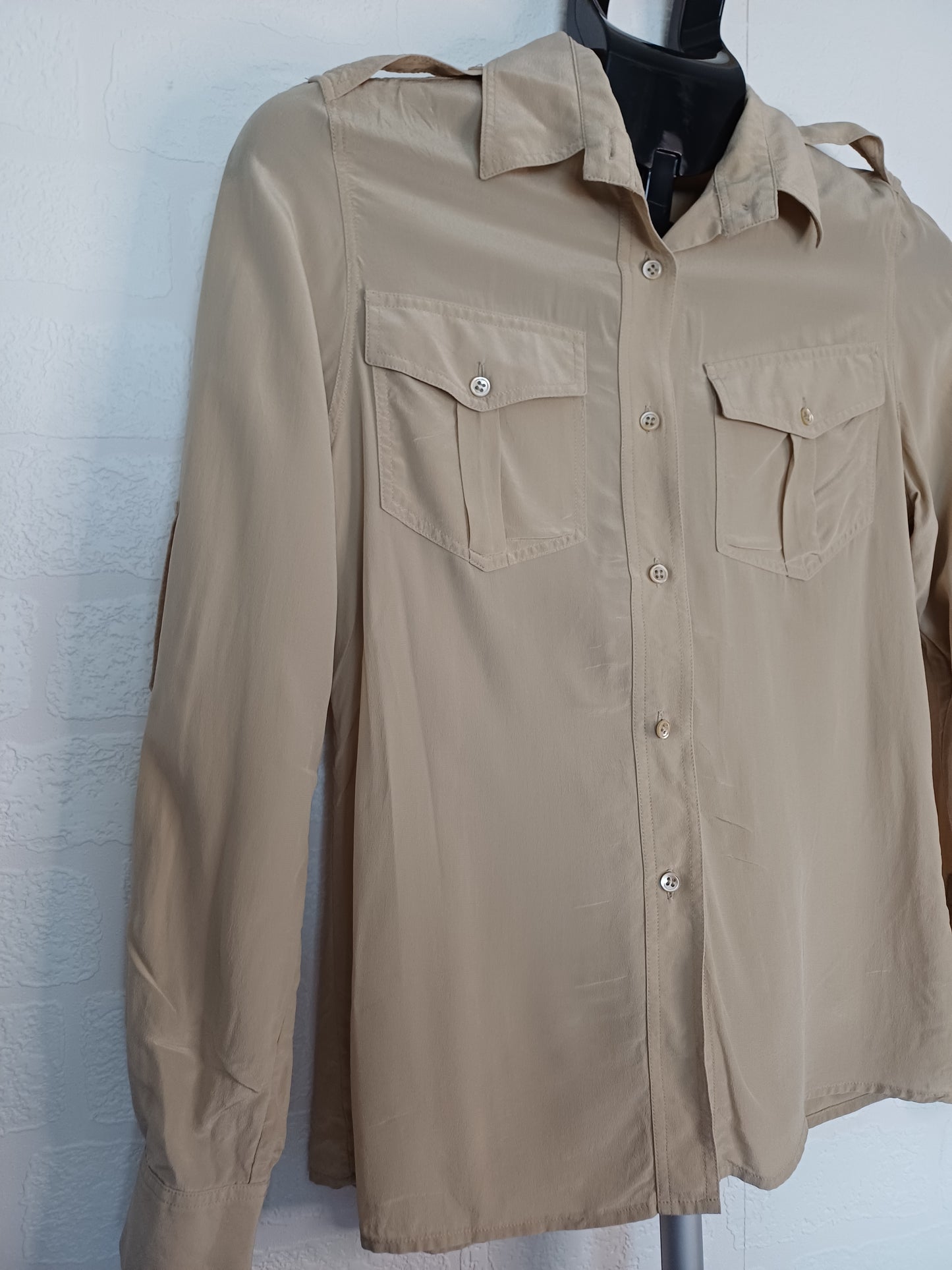 Royal Silk Vintage Beige/Tan Silk Blouse – US 4 / UK 8 (80s/90s) Made in Hong Kong