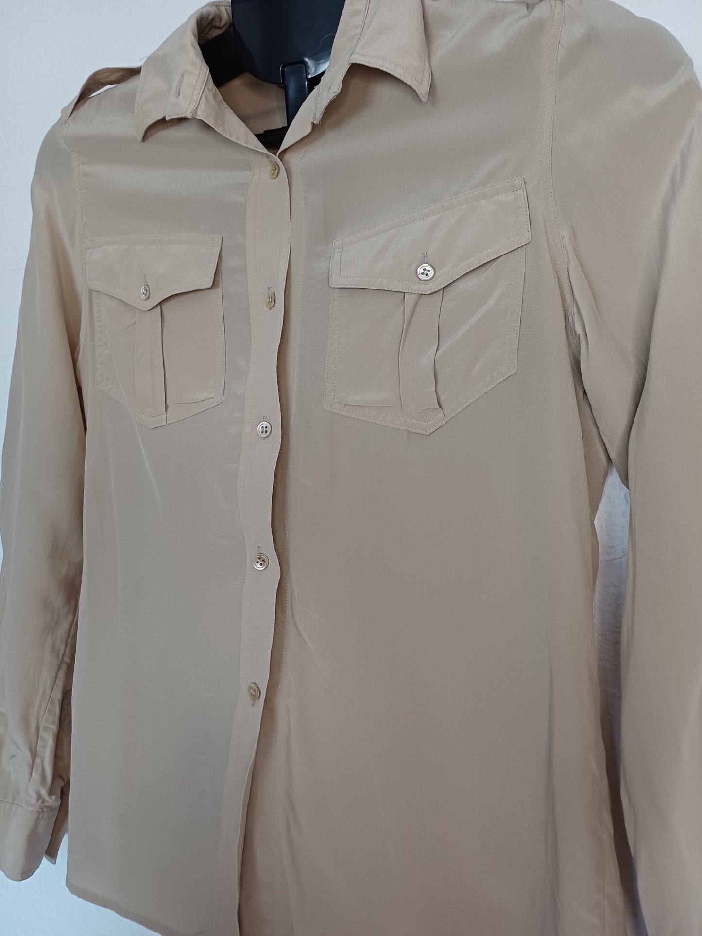 Royal Silk Vintage Beige/Tan Silk Blouse – US 4 / UK 8 (80s/90s) Made in Hong Kong