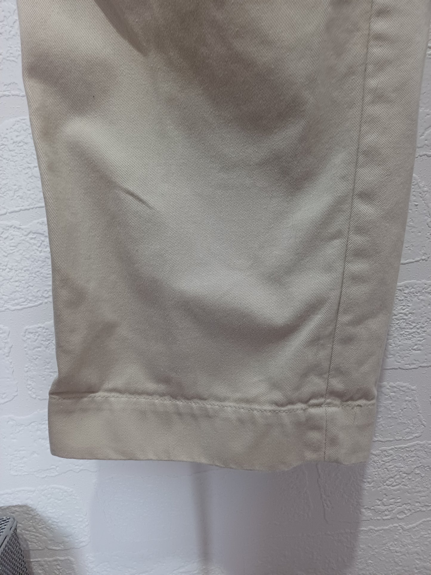 Levi's Light Beige Chinos Regular 32W 32L - Very Good Condition