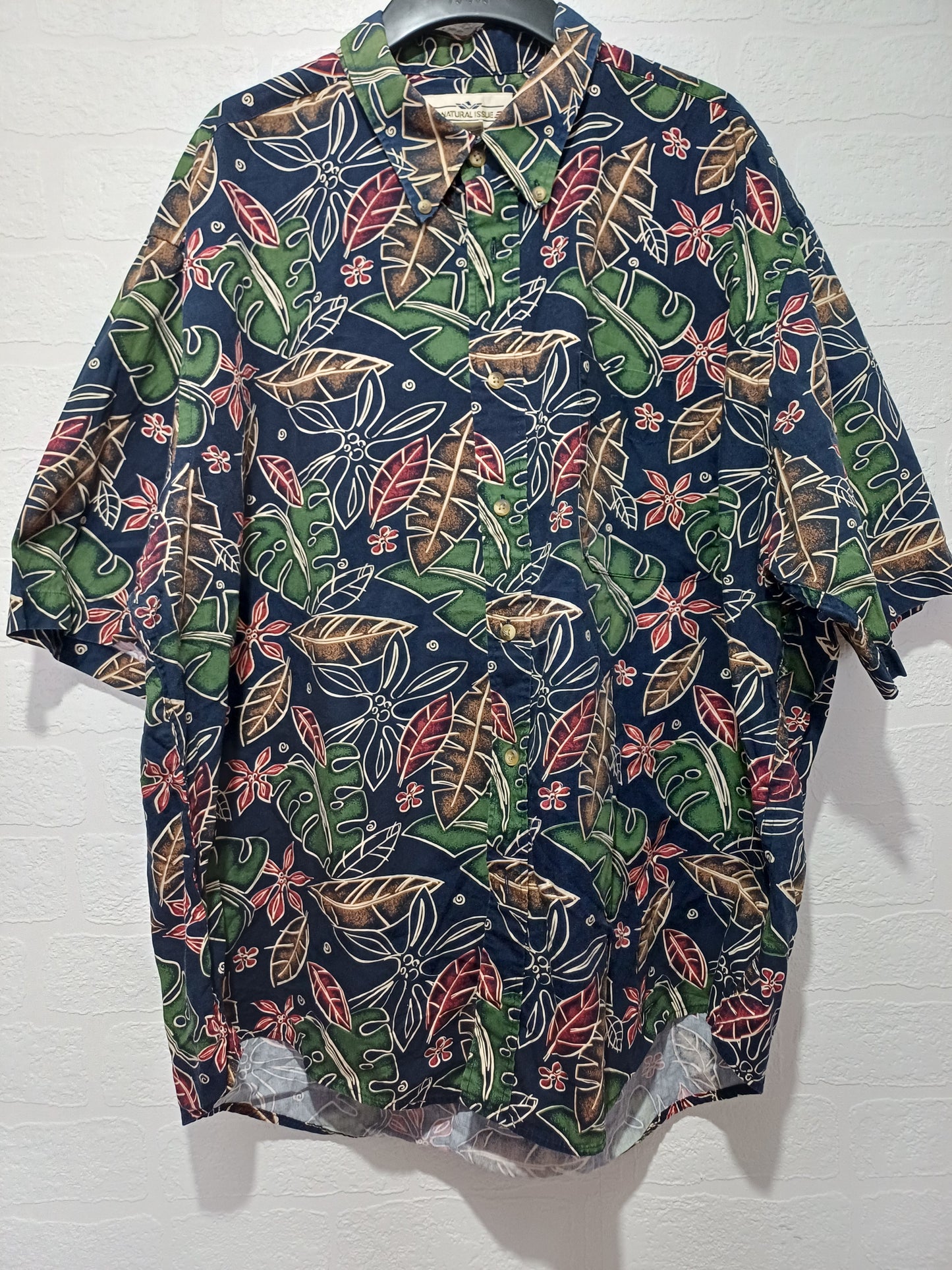 Natural Issue Hawaiian Shirt Navy Blue Floral XL 28" PTP - Very Good Condition
