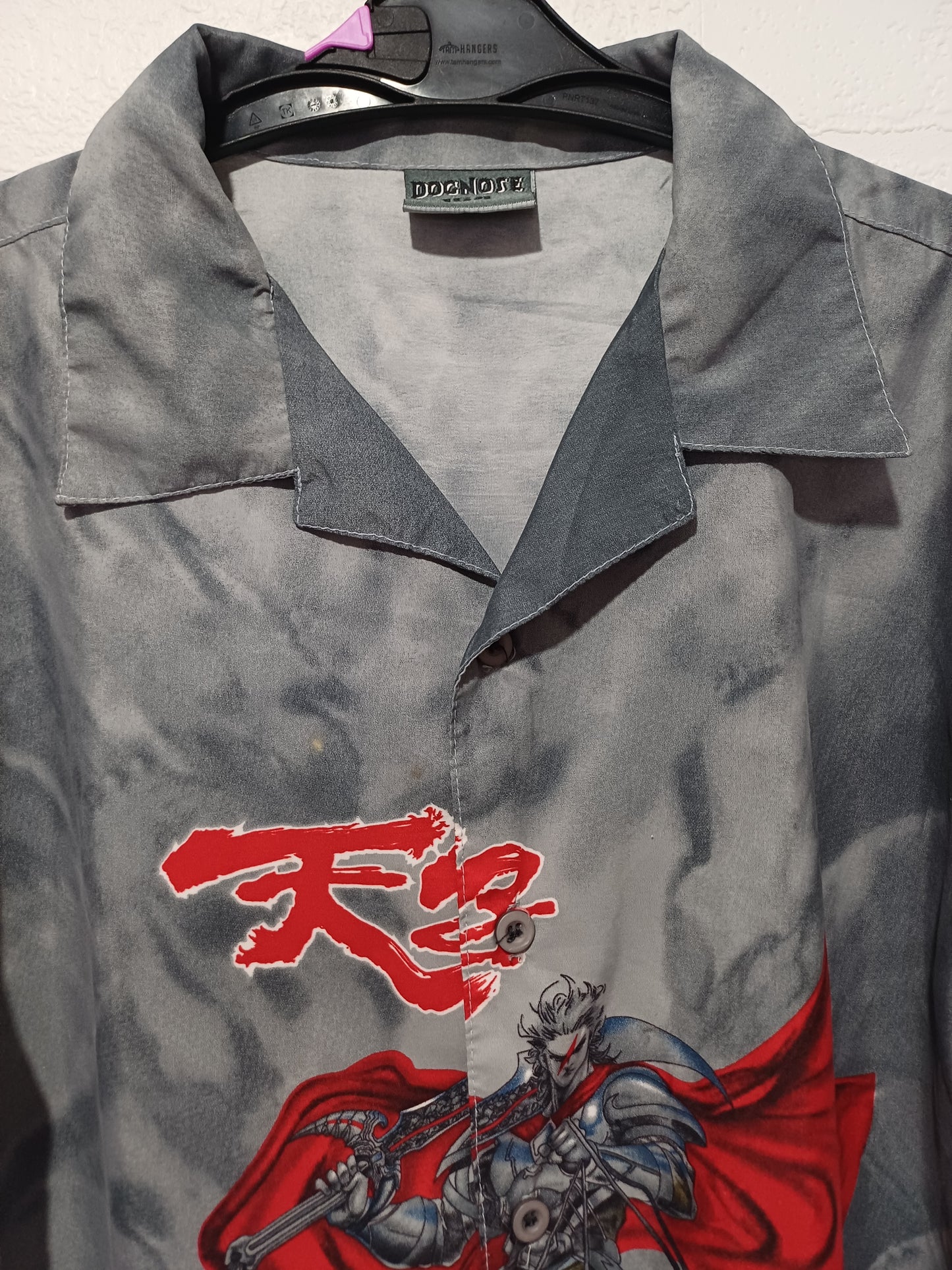 Dognose Grey Red Blue Japanese Samurai Warrior Graphic T-Shirt Size 164 (Japanese S) 19" PTP - Very Good Condition