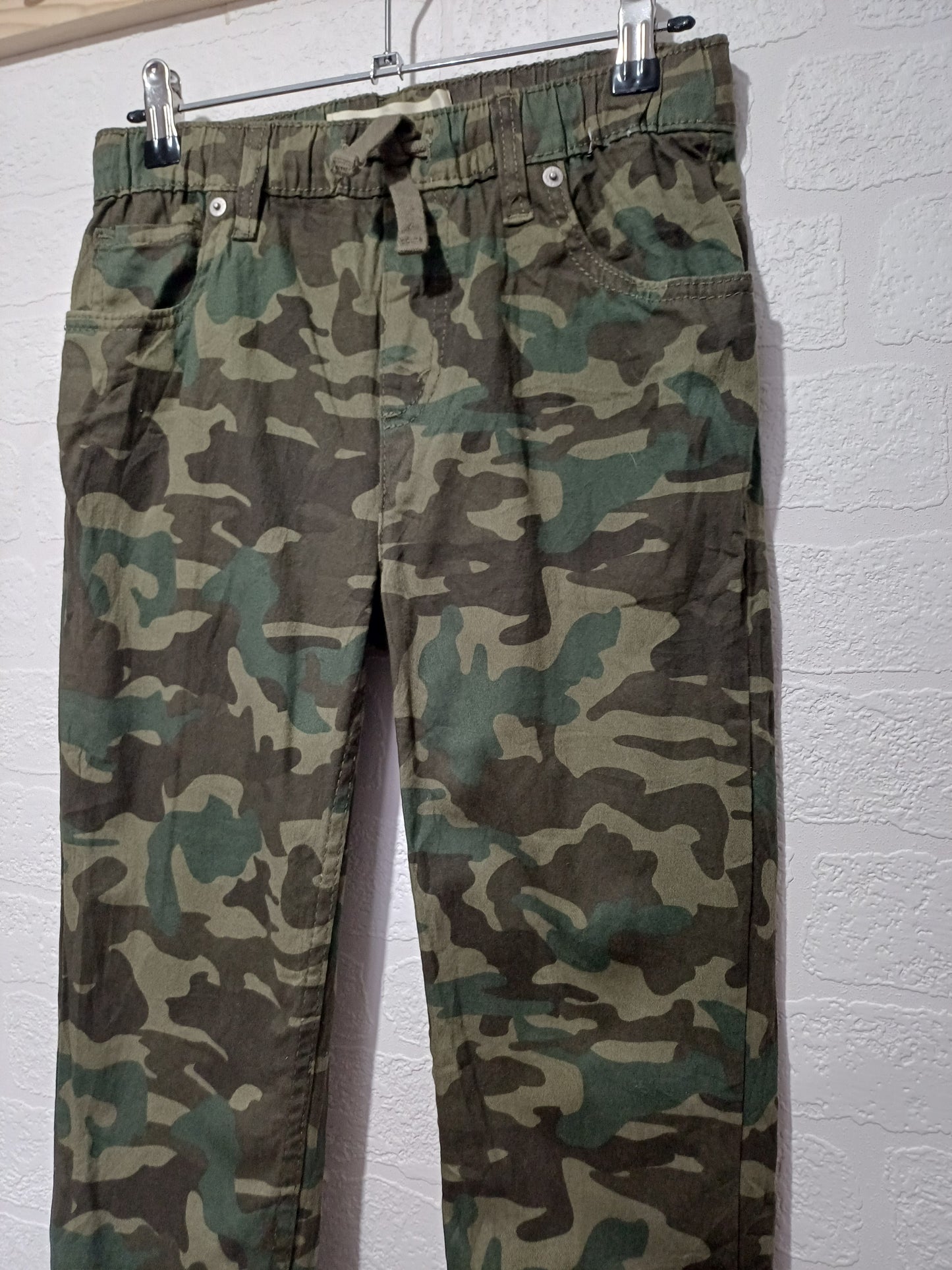 Levi's Women's Dark Green Camo Jogger Trousers W28 L25 - Very Good Condition