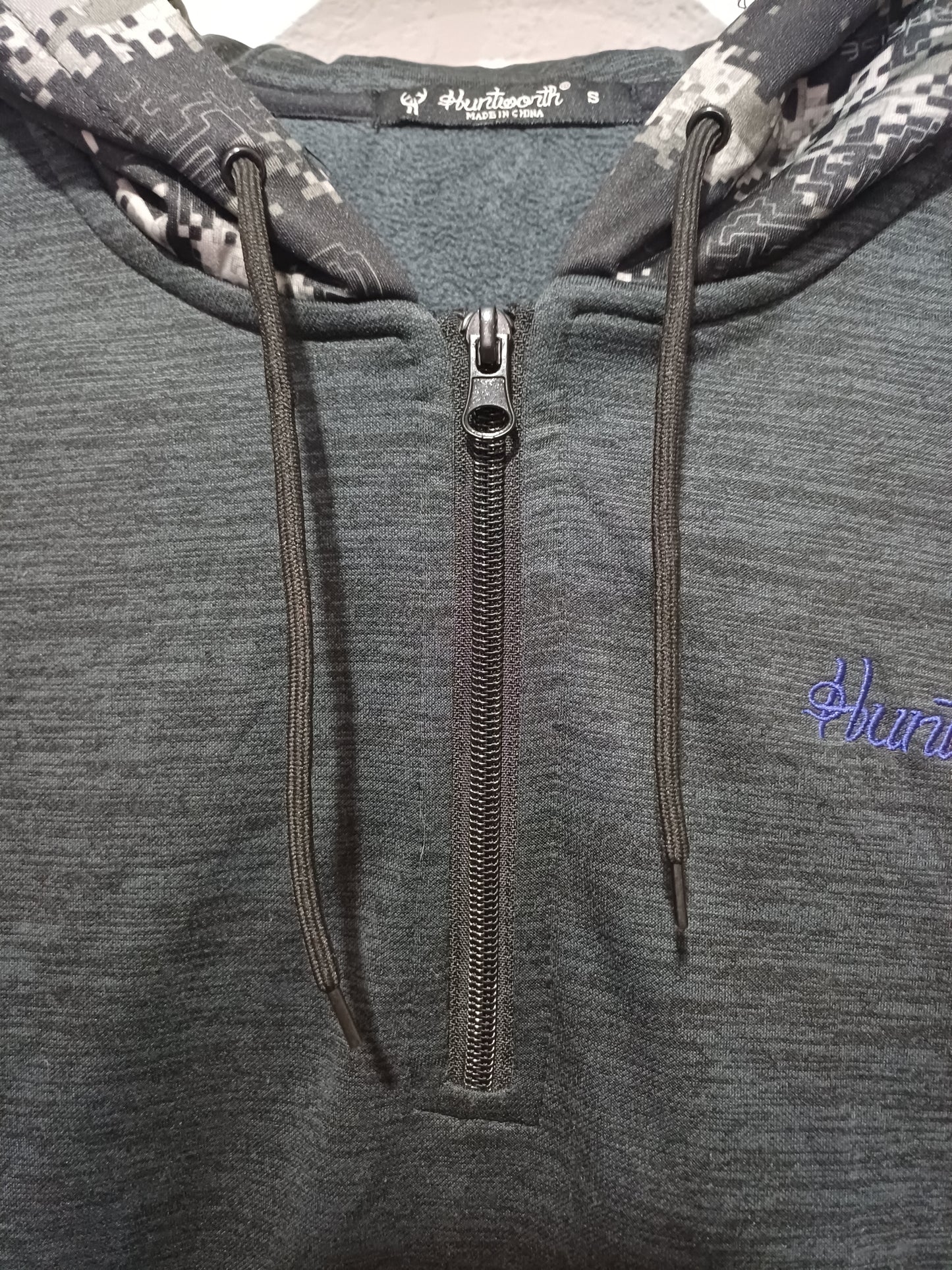 Huntworth Grey Charcoal Camo Sleeve 1/4 Zip Pullover Hoodie Small 20" PTP - Very Good Condition