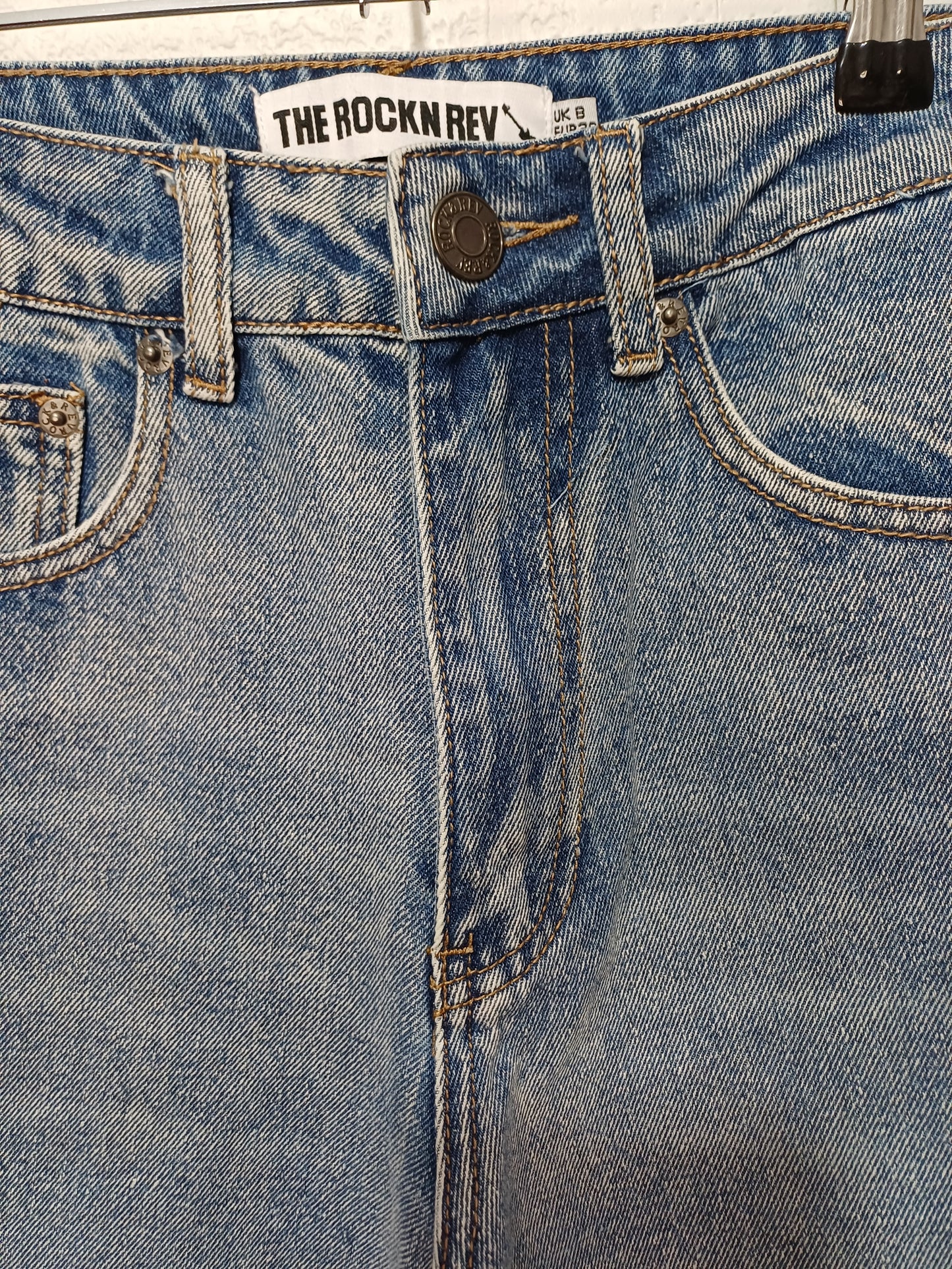 Rock N Rev Light Blue Acid Wash Distressed Mom Jeans W28 L26 - Very Good Condition
