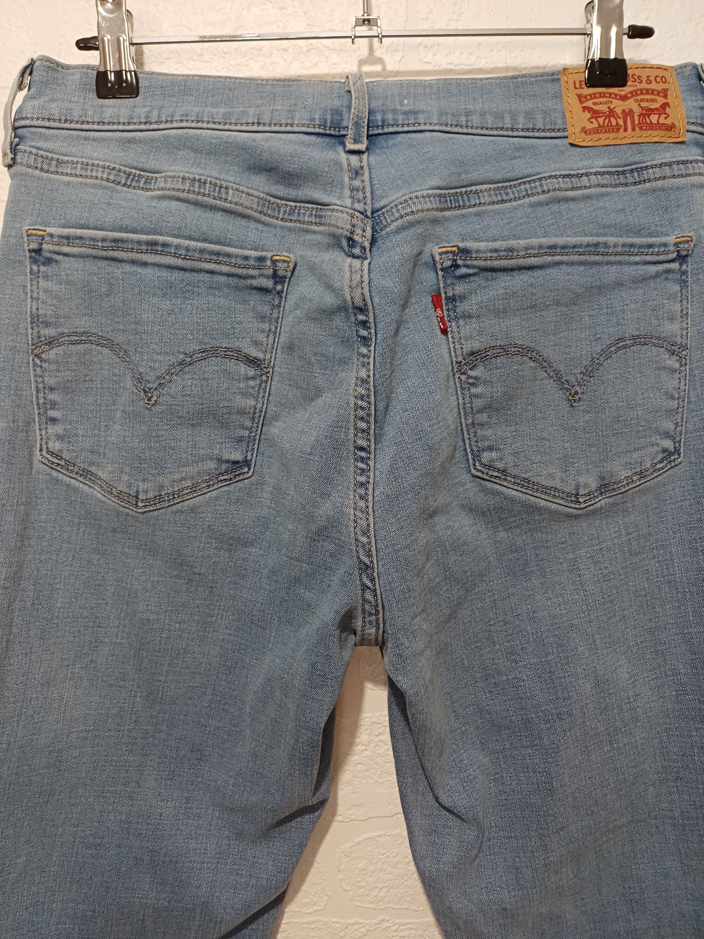 Levi's 311 Shaping Skinny Light Blue Wash Jeans W30 L30 - Very Good Condition