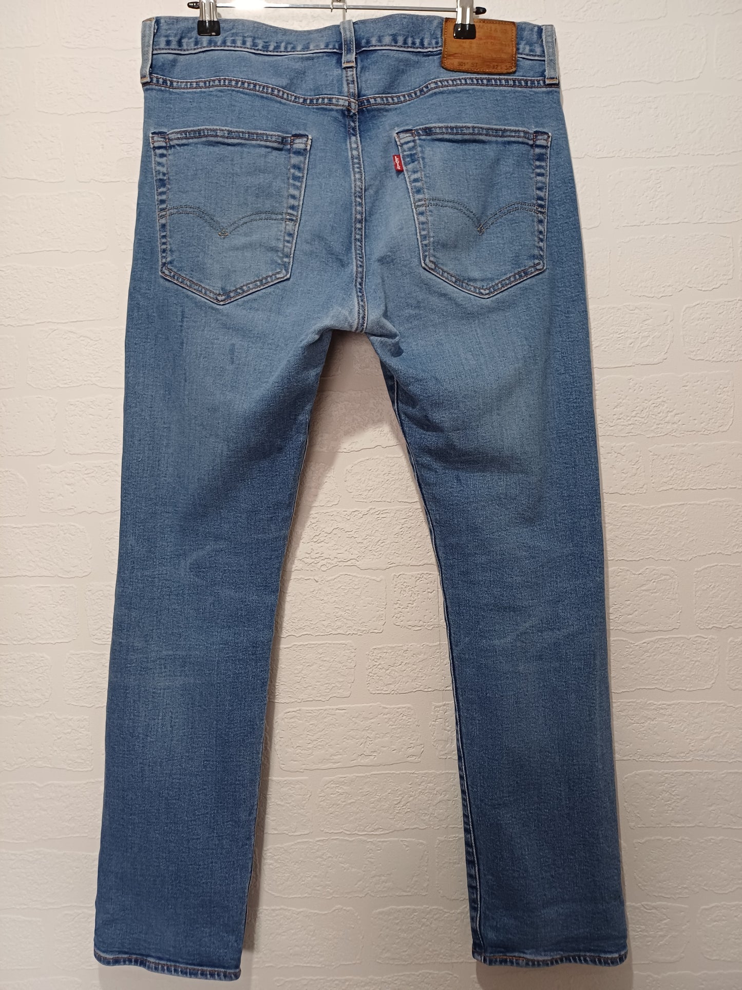 Levi's Light Wash 501 CT Distressed Jeans Approx 33W 28L - Good Condition