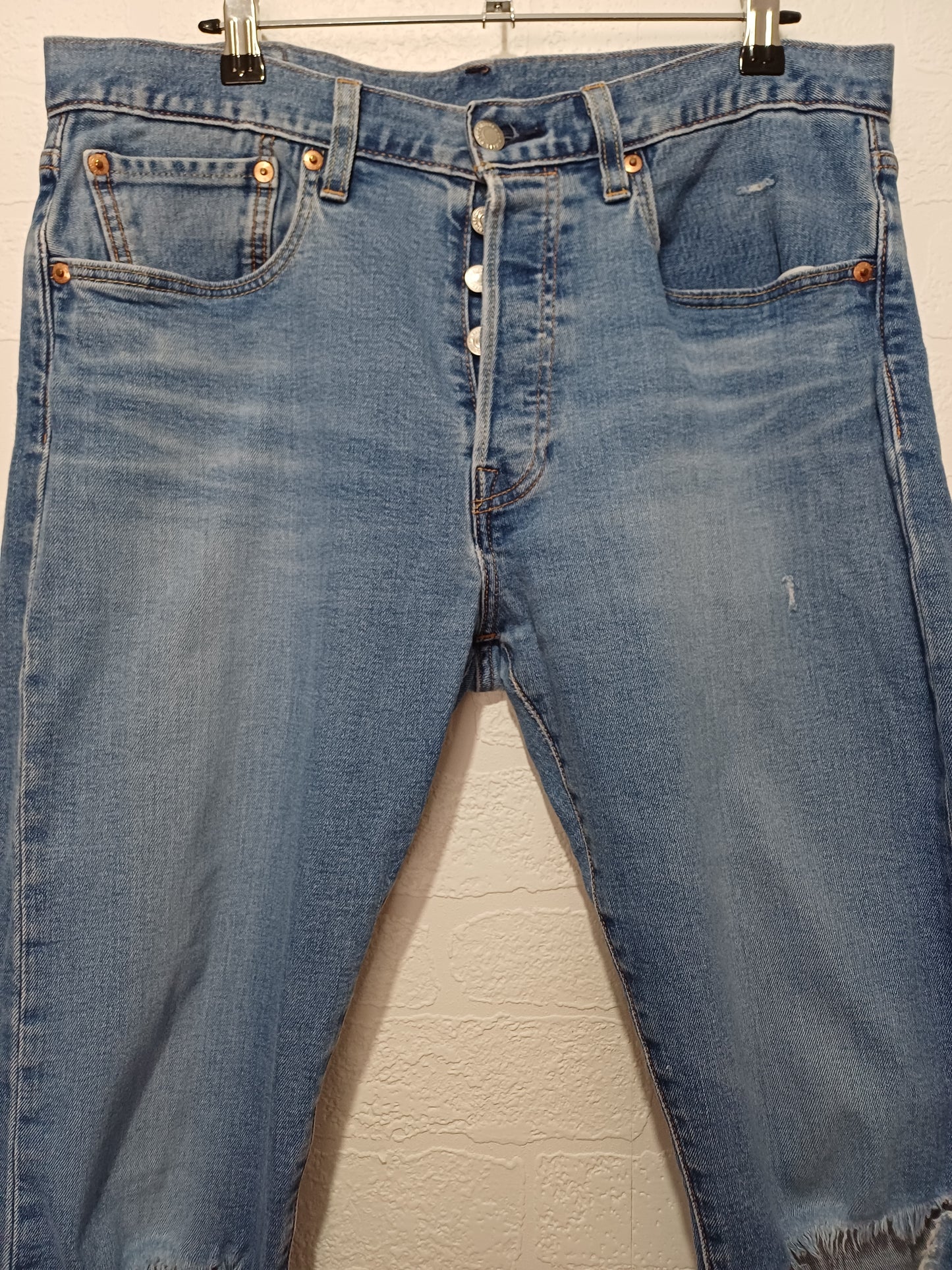 Levi's Light Wash 501 CT Distressed Jeans Approx 33W 28L - Good Condition