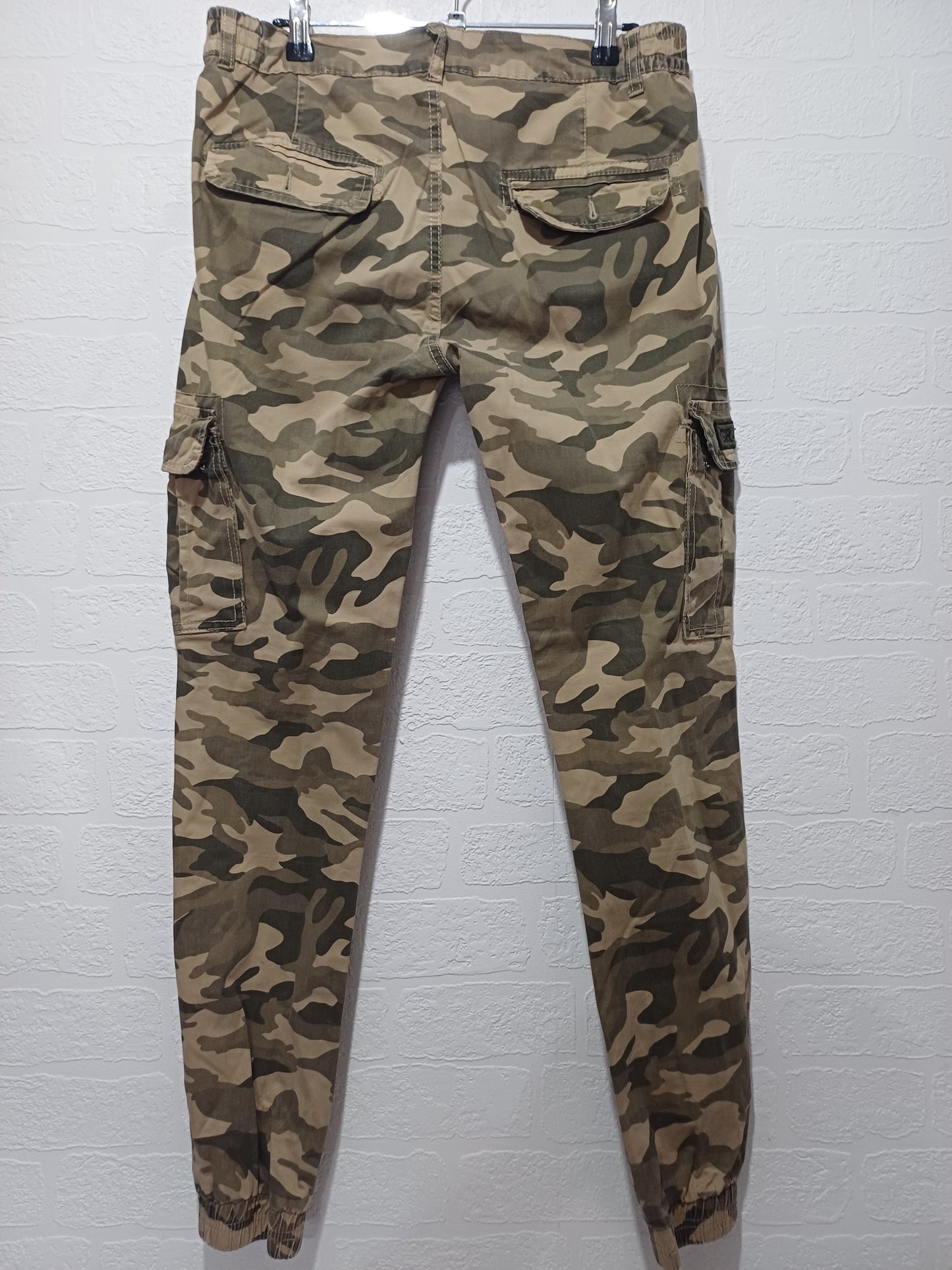 Egret Camo Cargo Joggers Approx 30W 29L - Very Good Condition