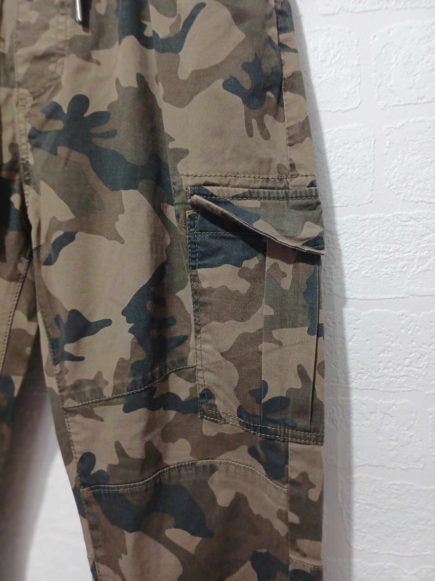 FSBN Green Brown Camo Cargo Joggers Small W30 L28 - Very Good Condition