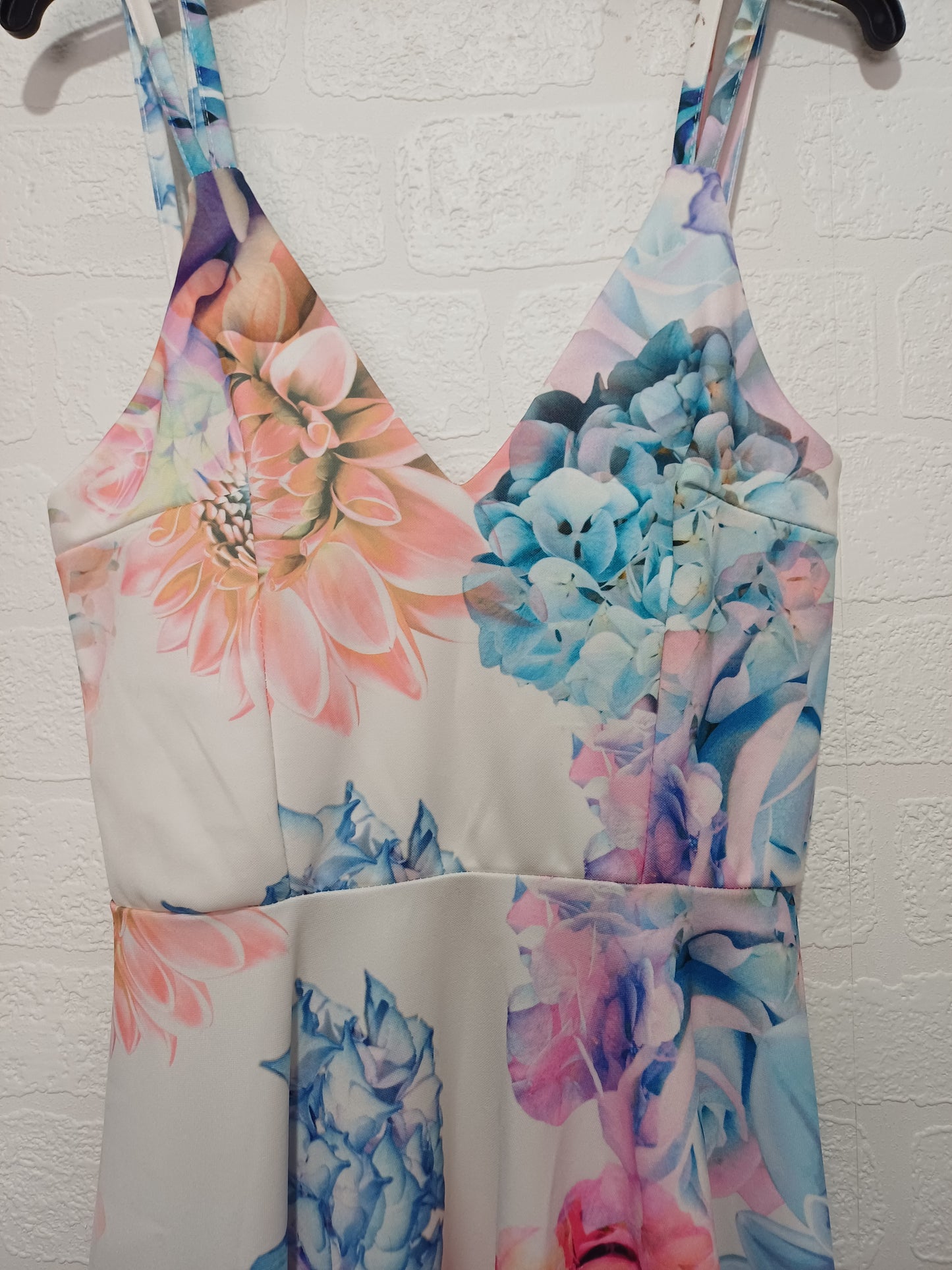 Boohoo White Pink and Blue Floral Skater Summer Dress Size 10 13" PTP - Very Good Condition