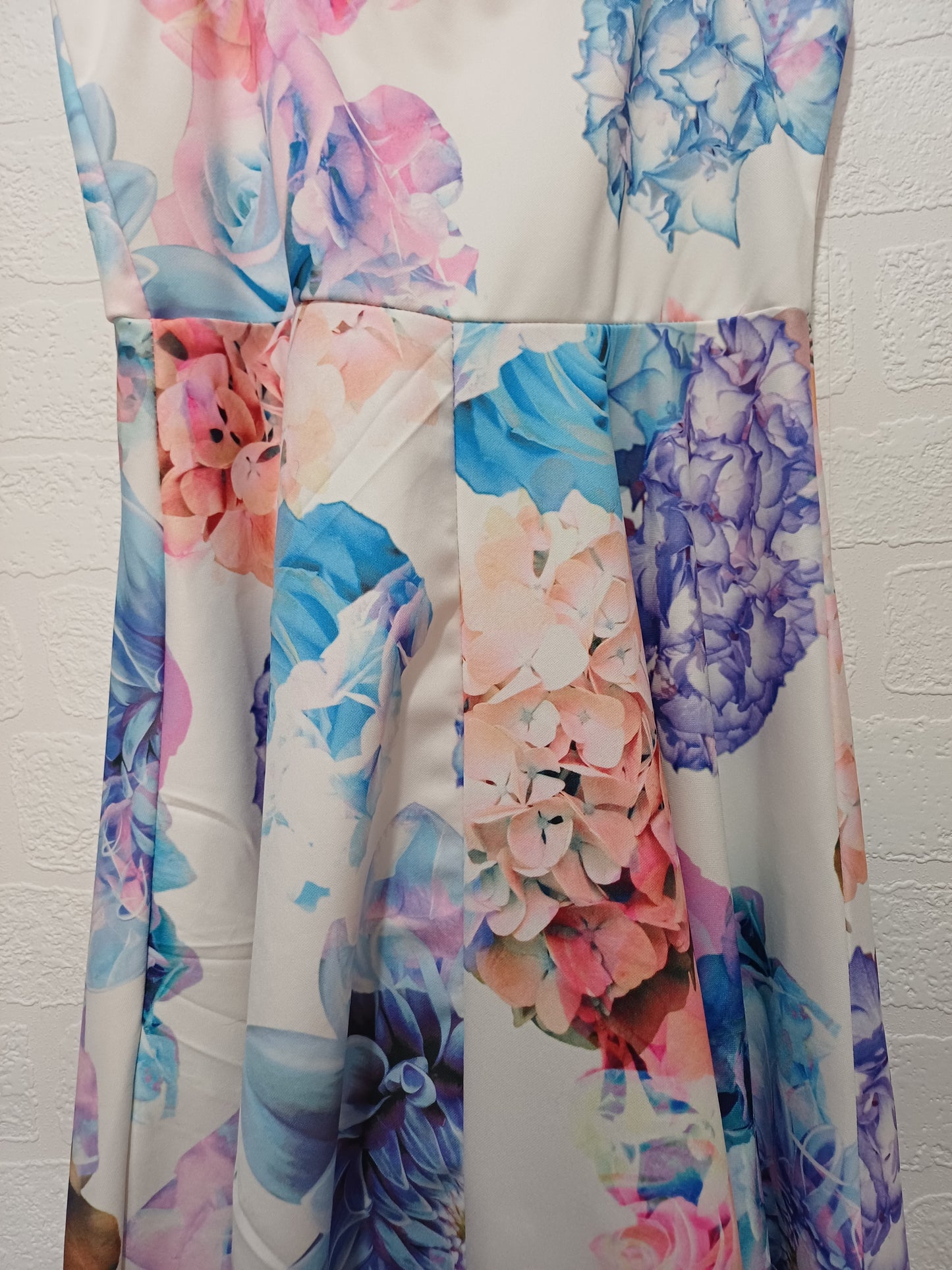 Boohoo White Pink and Blue Floral Skater Summer Dress Size 10 13" PTP - Very Good Condition
