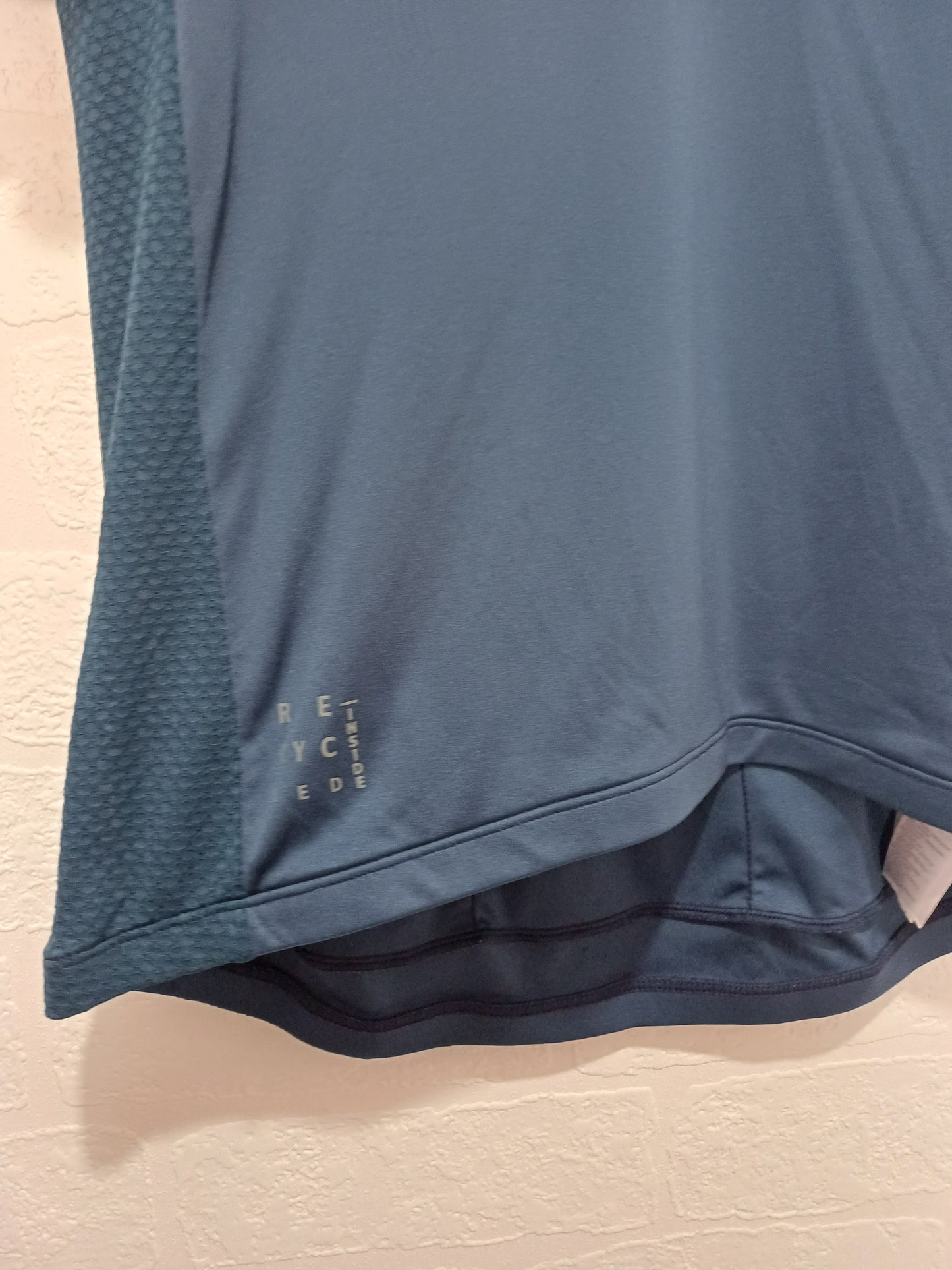 Vaude Navy Blue And Blue Cycling Jersey Medium 19" PTP - Good Condition