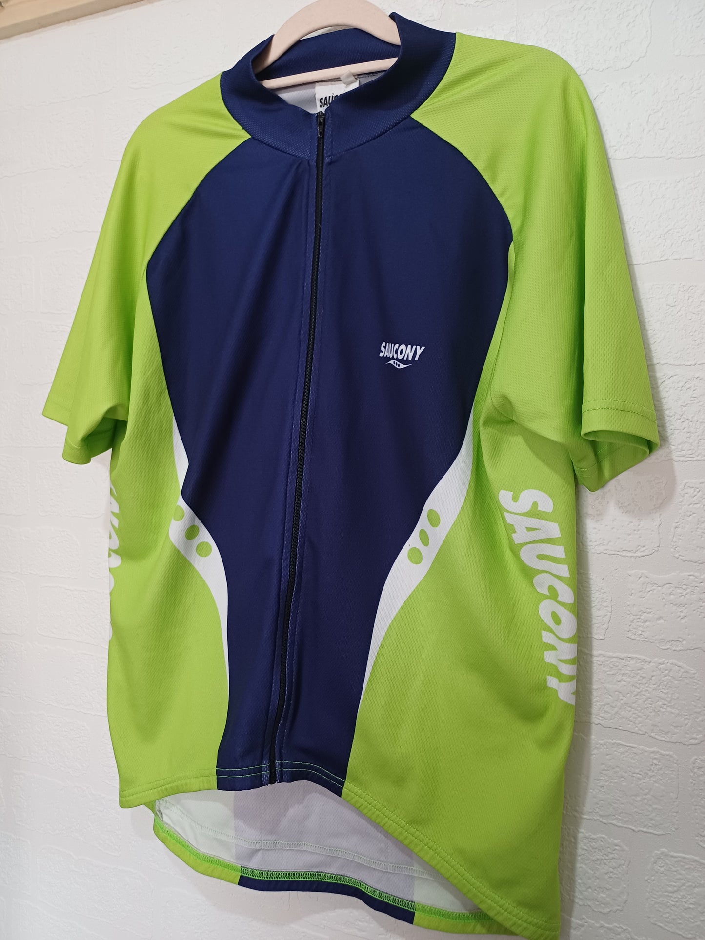 Saucony Green and Navy Blue Cycling Jersey Large 21" PTP - Good Condition