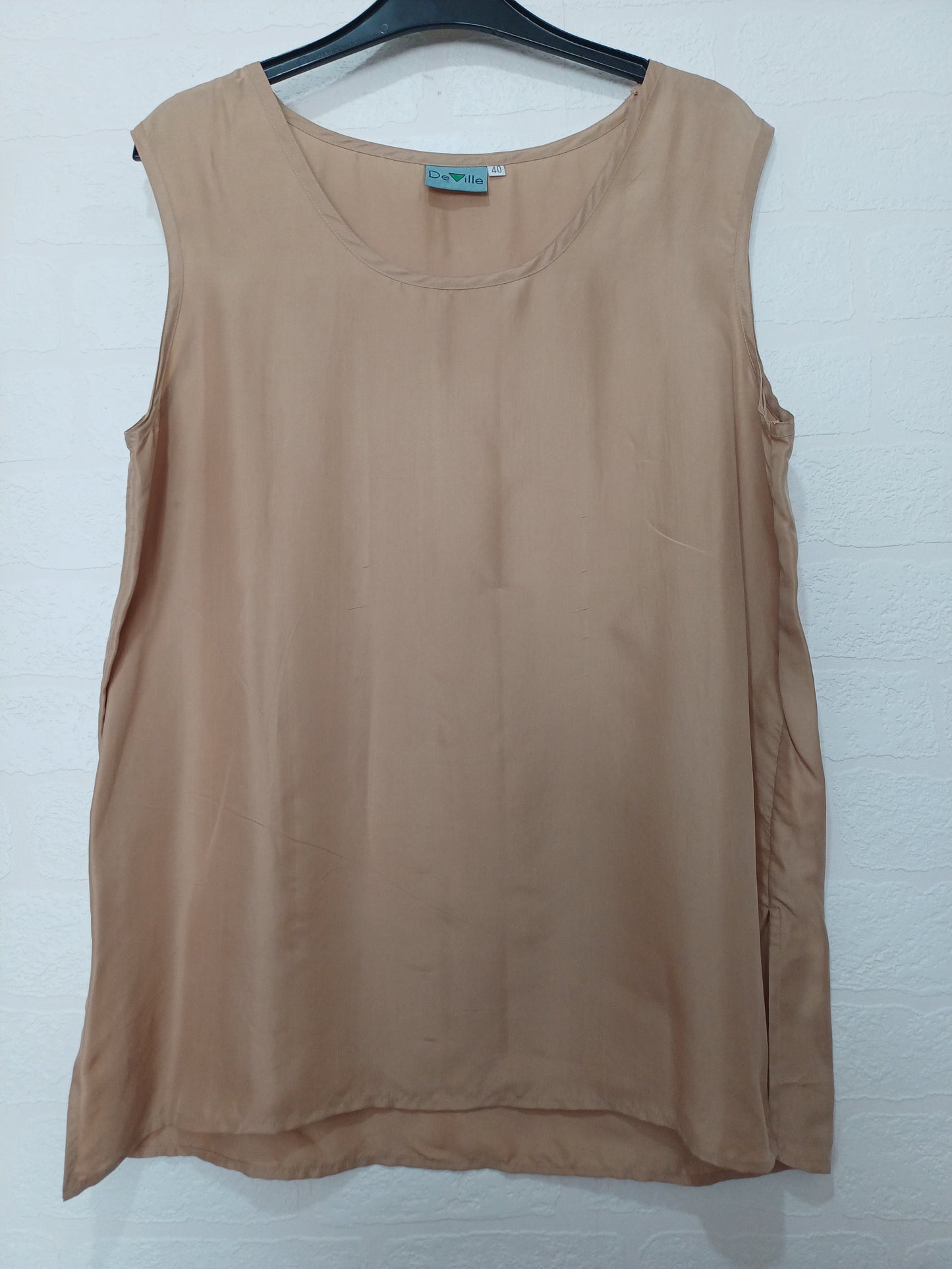 De Ville Beige Nude 100% Silk Sleeveless Blouse Size 12-14 20" PTP - Very Good Condition
