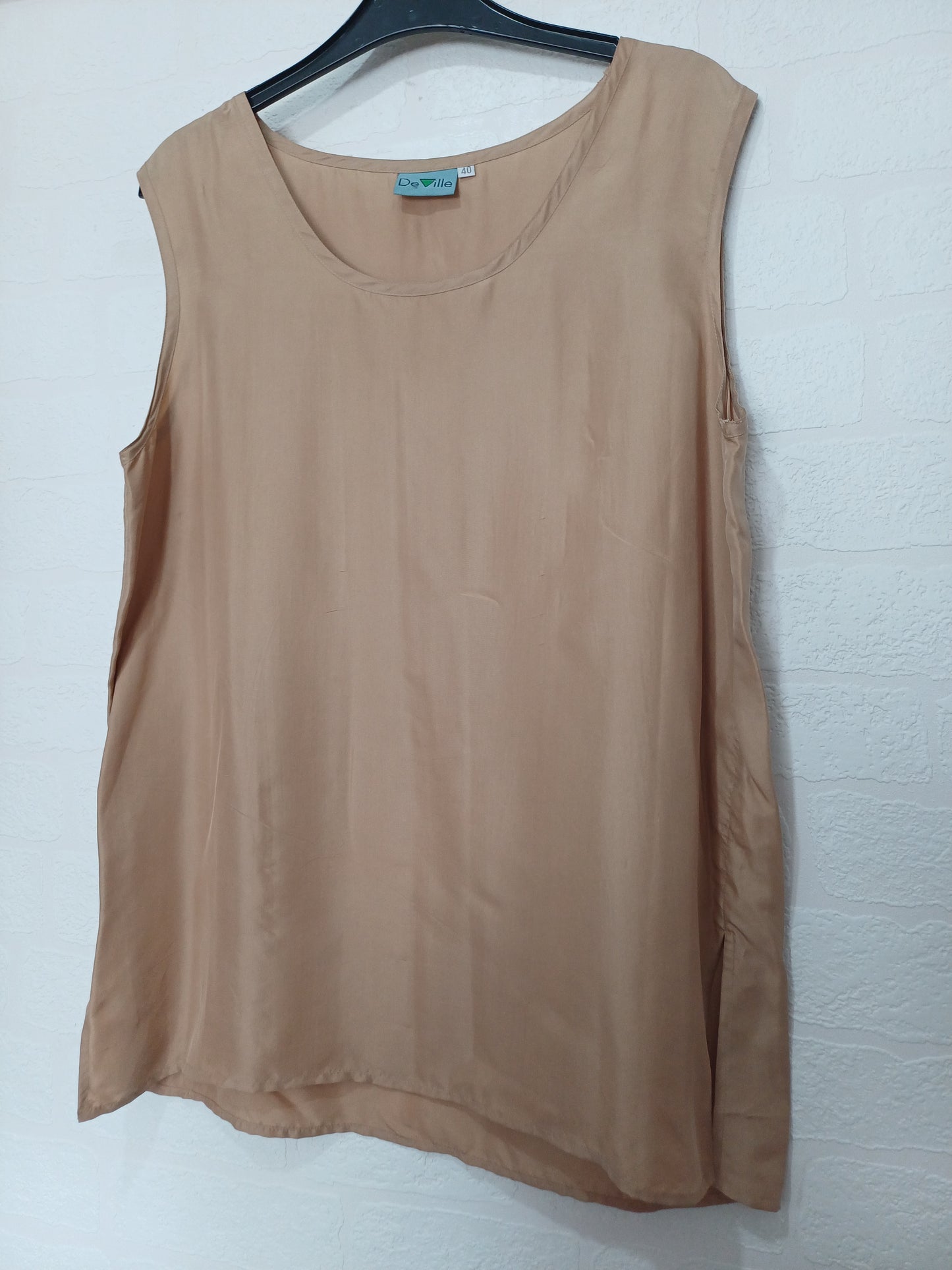 De Ville Beige Nude 100% Silk Sleeveless Blouse Size 12-14 20" PTP - Very Good Condition