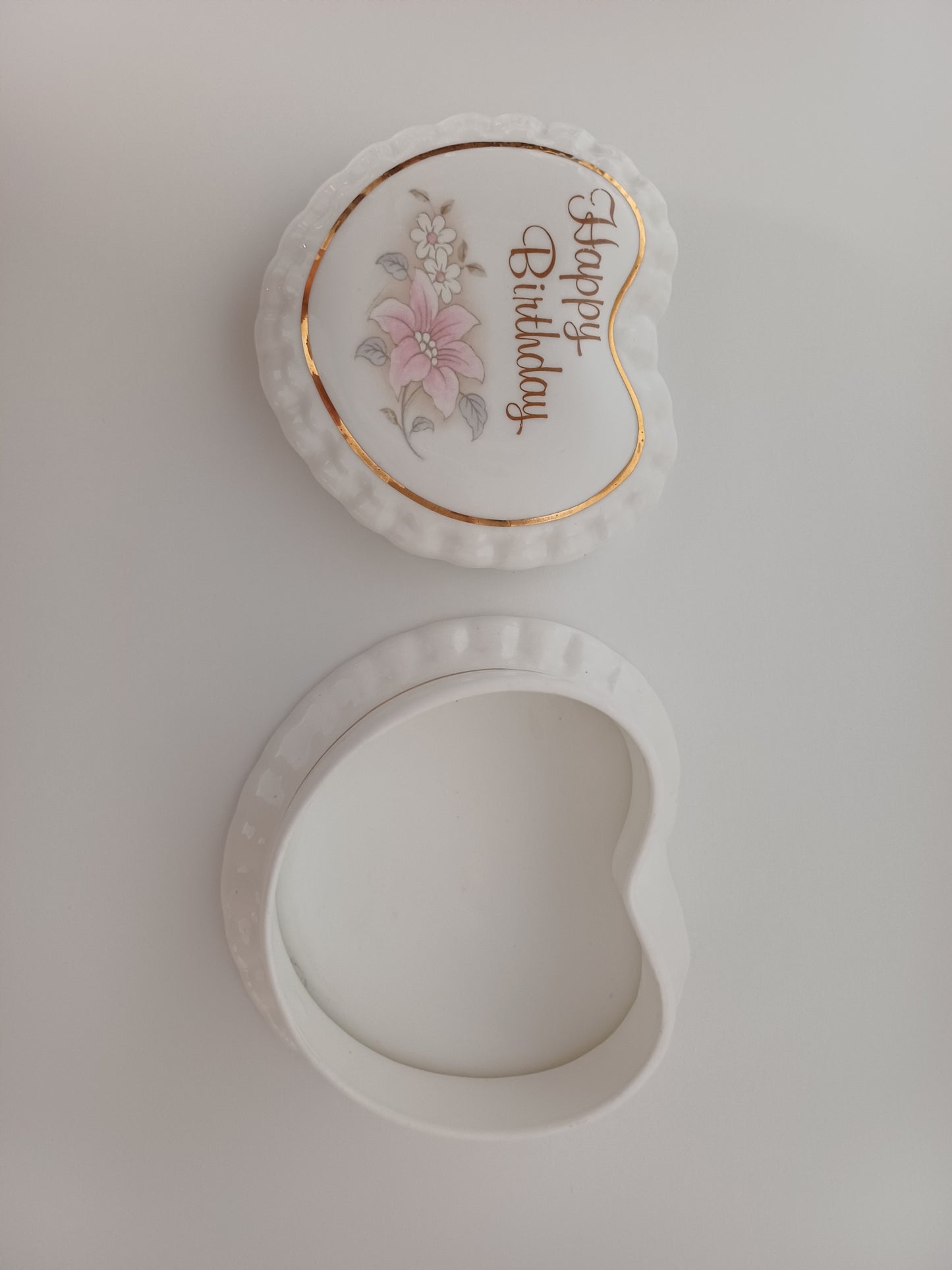 Aston White Fine Bone China Heart Shaped Happy Birthday Trinket Box with Lid - Very Good Condition