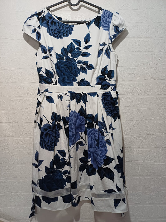 Dorothy Perkins Blue and White Floral Skater Midi Dress Size 16 - Very Good Condition