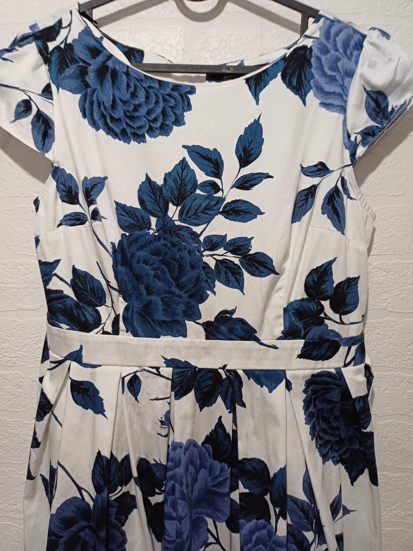 Dorothy Perkins Blue and White Floral Skater Midi Dress Size 16 - Very Good Condition