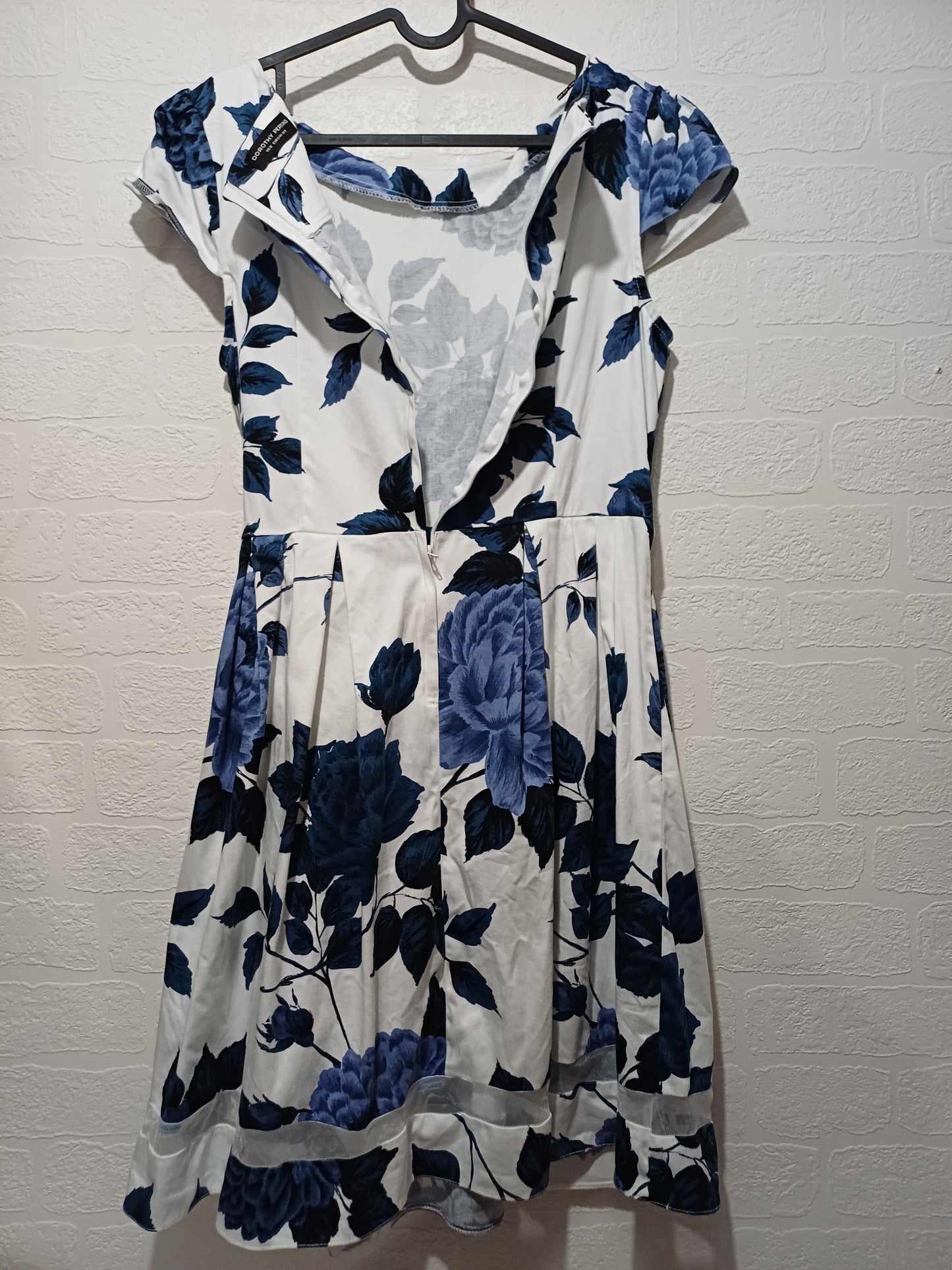 Dorothy Perkins Blue and White Floral Skater Midi Dress Size 16 - Very Good Condition