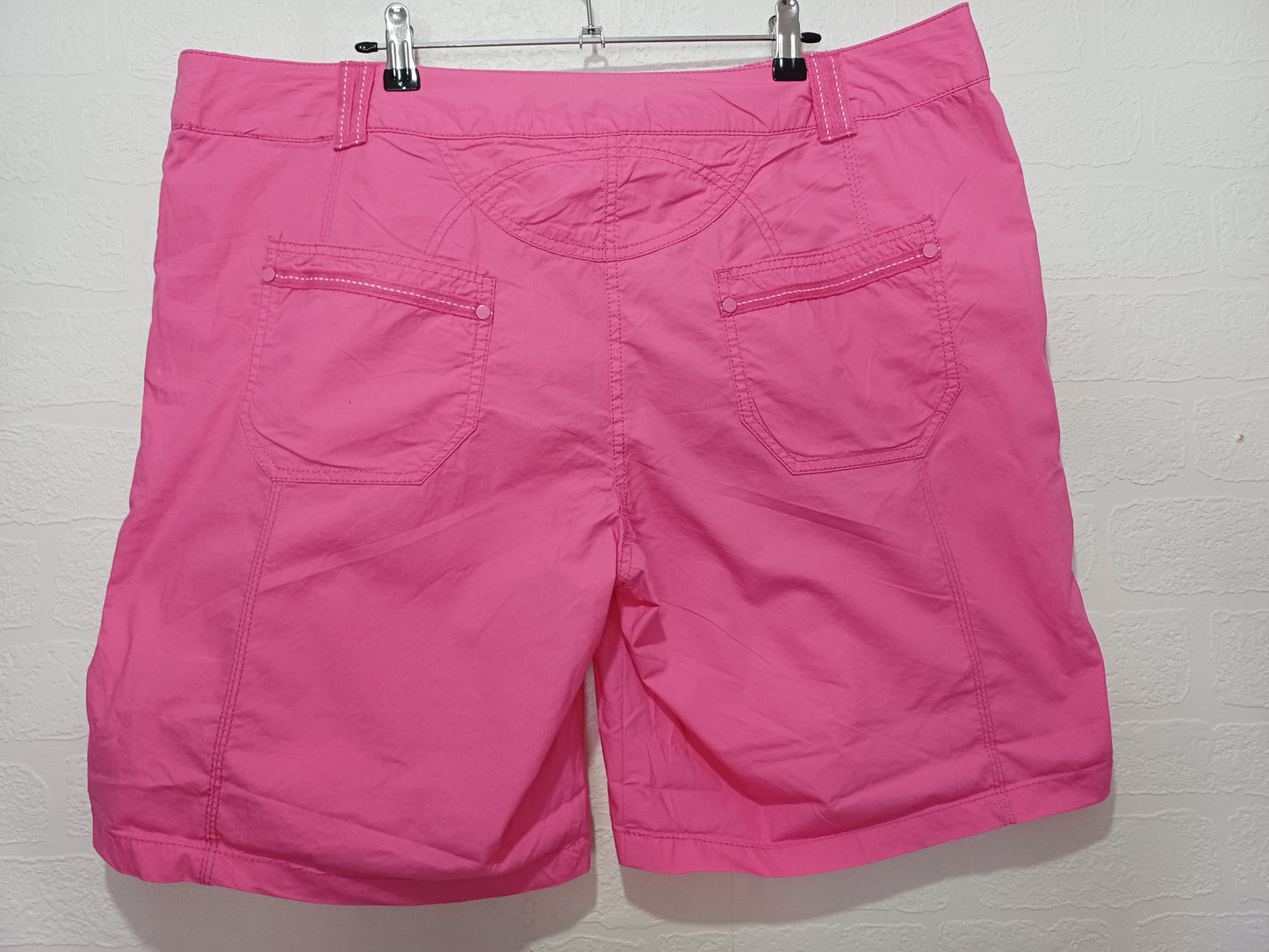 F&F Bright Pink Cargo Shorts Plus Size 40W 21L - Very Good Condition