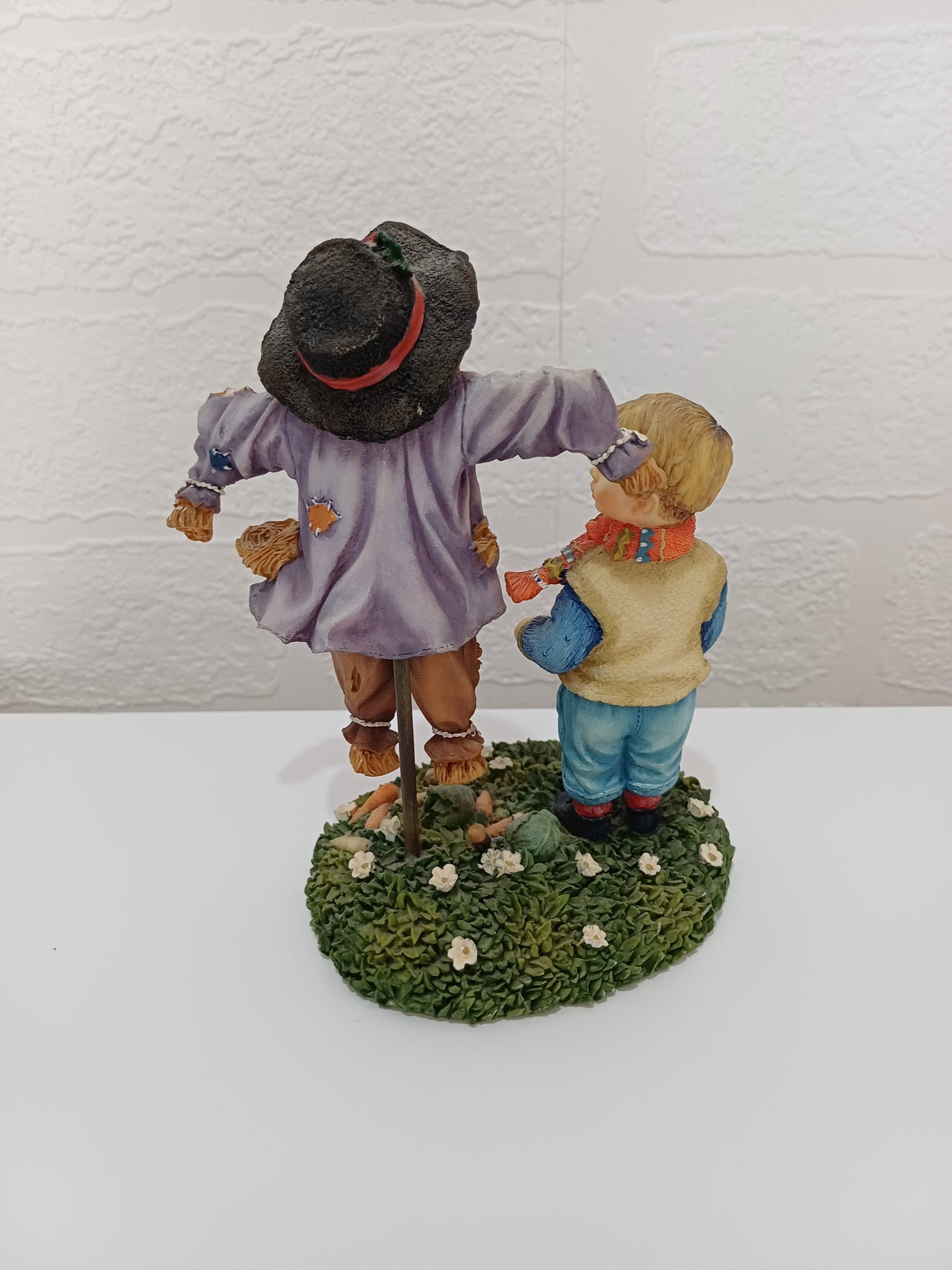 Leonardo Collection Sam and the Scarecrow Figurine by Christine Haworth - Very Good Condition