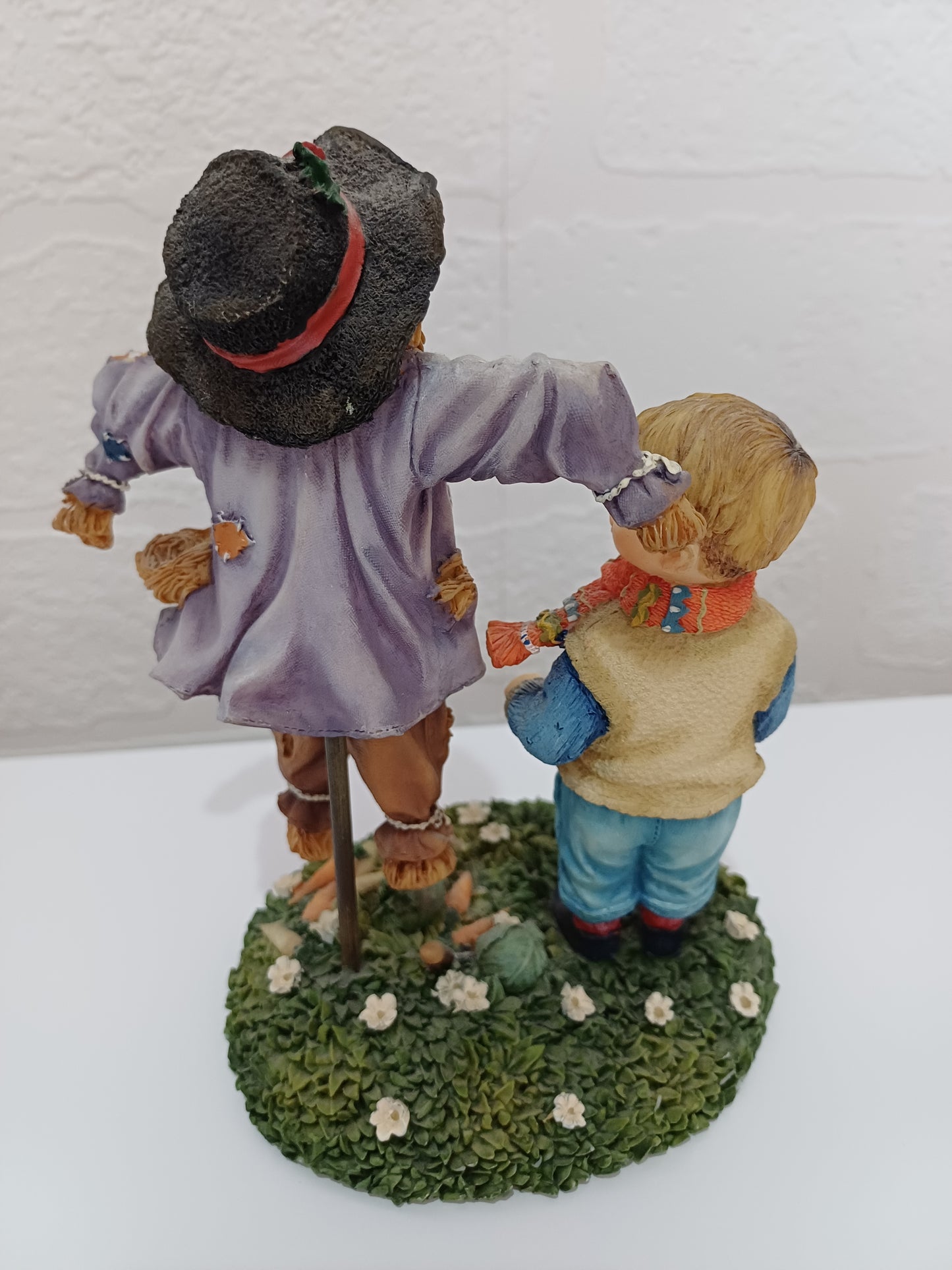 Leonardo Collection Sam and the Scarecrow Figurine by Christine Haworth - Very Good Condition